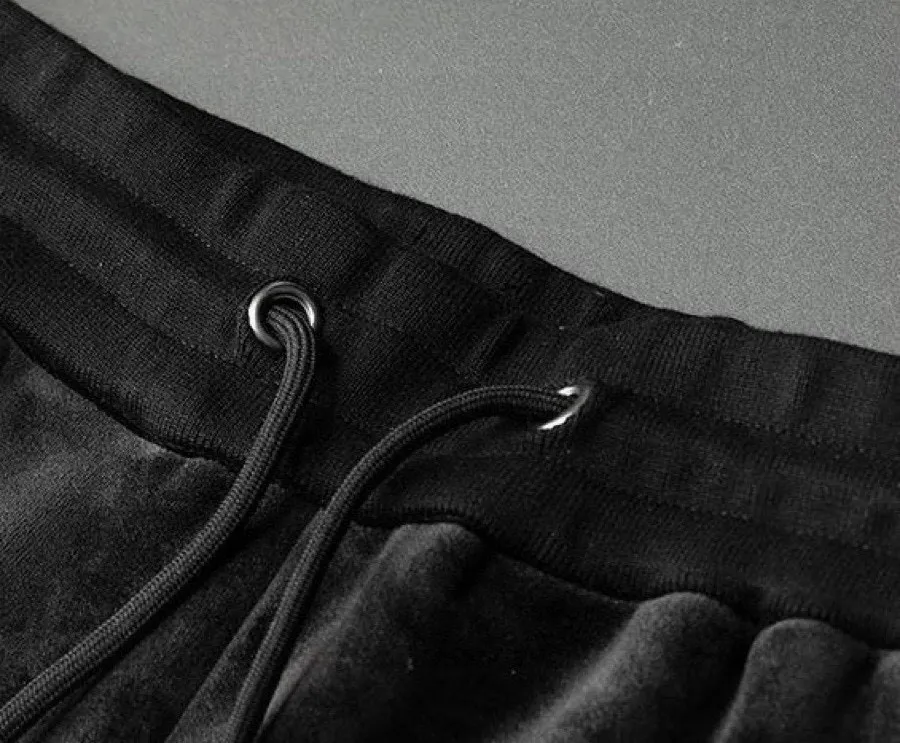 🅿️420 [BALENCIAGA] (double-sided gold velvet) hot-selling suit is coming. Focus on the original version of the official website. 2025 new hot-selling gold velvet suit. The original order is the best. 🇭🇰The meticulous work of top designers. It has a fitting and perfect upper body effect. 100% natural high-quality gold velvet, close-fitting comfort, noble and elegant! Original hardware embodies elegance and nobility! Counter size: M-4XL (up to 200 pounds)