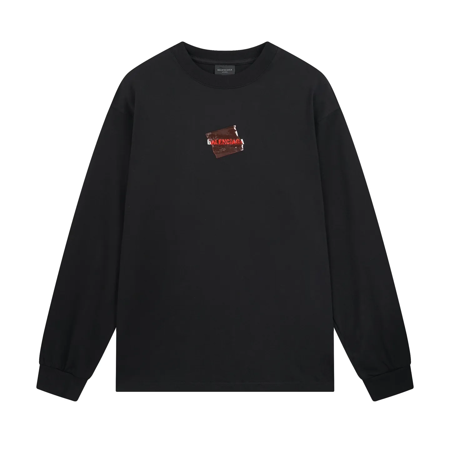 🅿️230 real photos [Top version. Official website quality] BALENCI*GA/Paris #2025 new style long-sleeved T-shirt with embroidered front and rear letter LOGO tape, full of design. Comparisons are welcome. The fabric is made of Paris ZP custom-woven and dyed cotton double yarn, weight 260 grams, clean cloth surface, clear cloth pattern, soft and comfortable. The threads are dyed with no color difference. The classic letter LOGO is embroidered with imported Tajima embroidery machine. The tape is stamped with imported transparent glue. The effect is three-dimensional. Restore the brick cabinet, adopt OS loose shoulder style. Same style for men and women. Code: BL255091 Color: Black Size: XS S M L