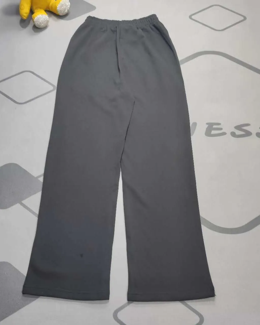 The top version of Balenciaga BLCG 23SS new side embroidered trousers, loose fit, same style for men and women. Color: black Size: XS S M L P: 376