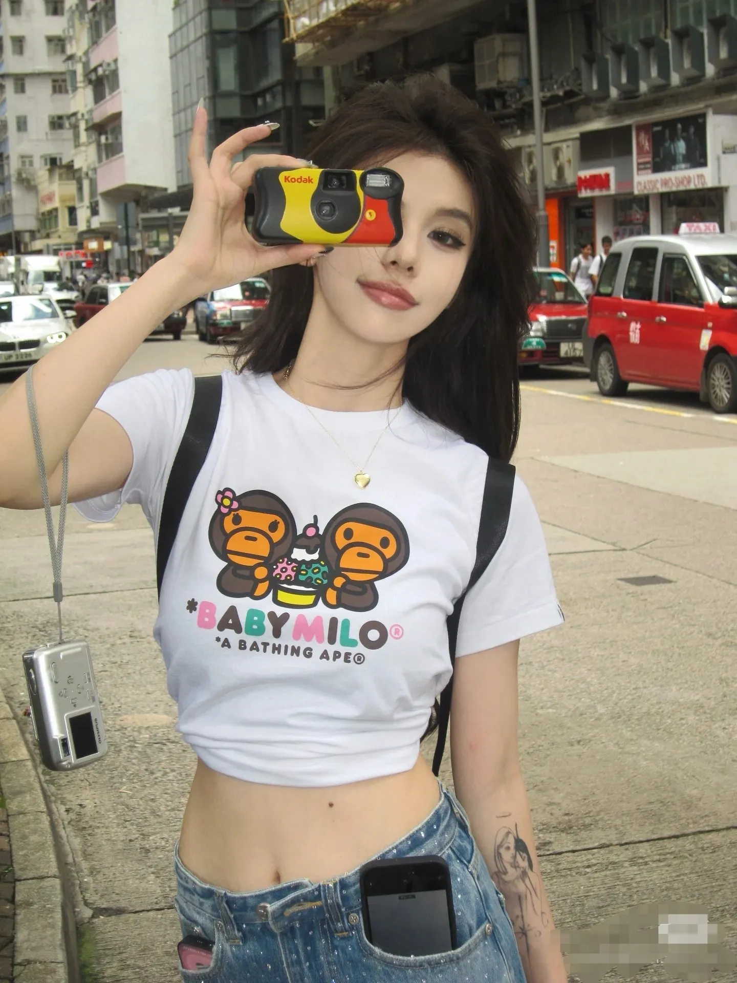 P110 001125 Bape Baby Milo printed short-sleeved T-shirt, same style for men and women, size smlxlxxl, white