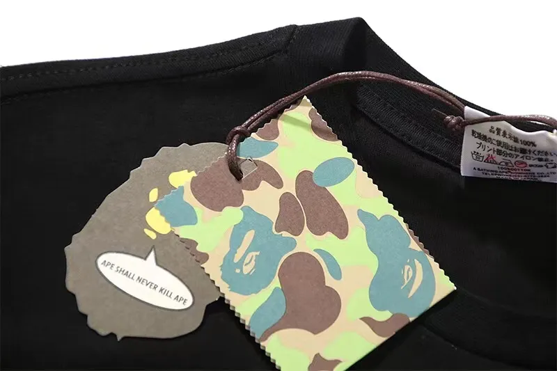 SC134#p110💰 (top version) BAPE ape head letter LOGO printed short-sleeved T-shirt Made of 260 grams of high-quality high-weave pure cotton fabric, double yarn combed, soft and non-pilling texture, imported environmentally friendly printing glue, bright and three-dimensional pattern, quality 💥Same style for men and women. The upper body is trendy. Color: black white Size: S M L XL XXL