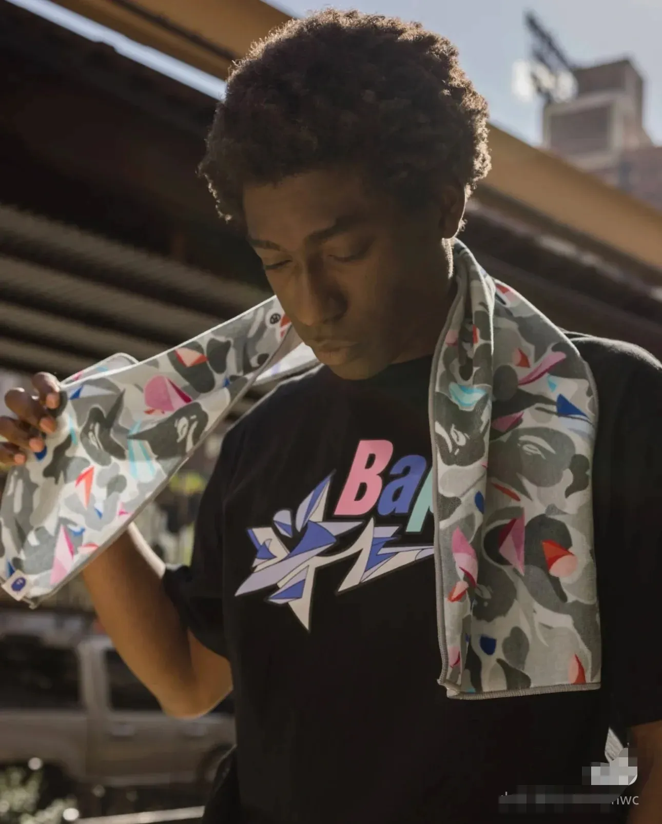 P110 001026 BAPE x LDG joint model FW22 letter logo printed round neck short-sleeved T-shirt, same style for men and women, size smlxlxxl, black and white