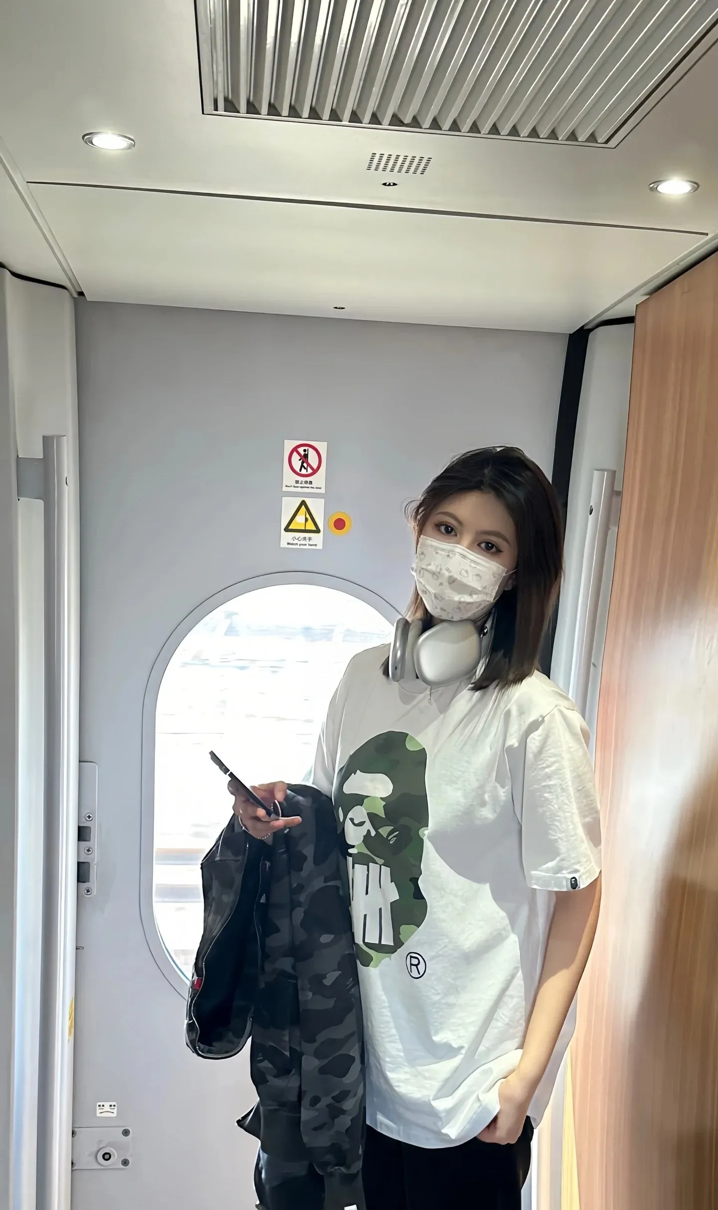 P110 00175 Bape✖️UNDFATED joint camouflage ape head print short-sleeved T-shirt, same style for men and women, size s mlxlxxl, black and white