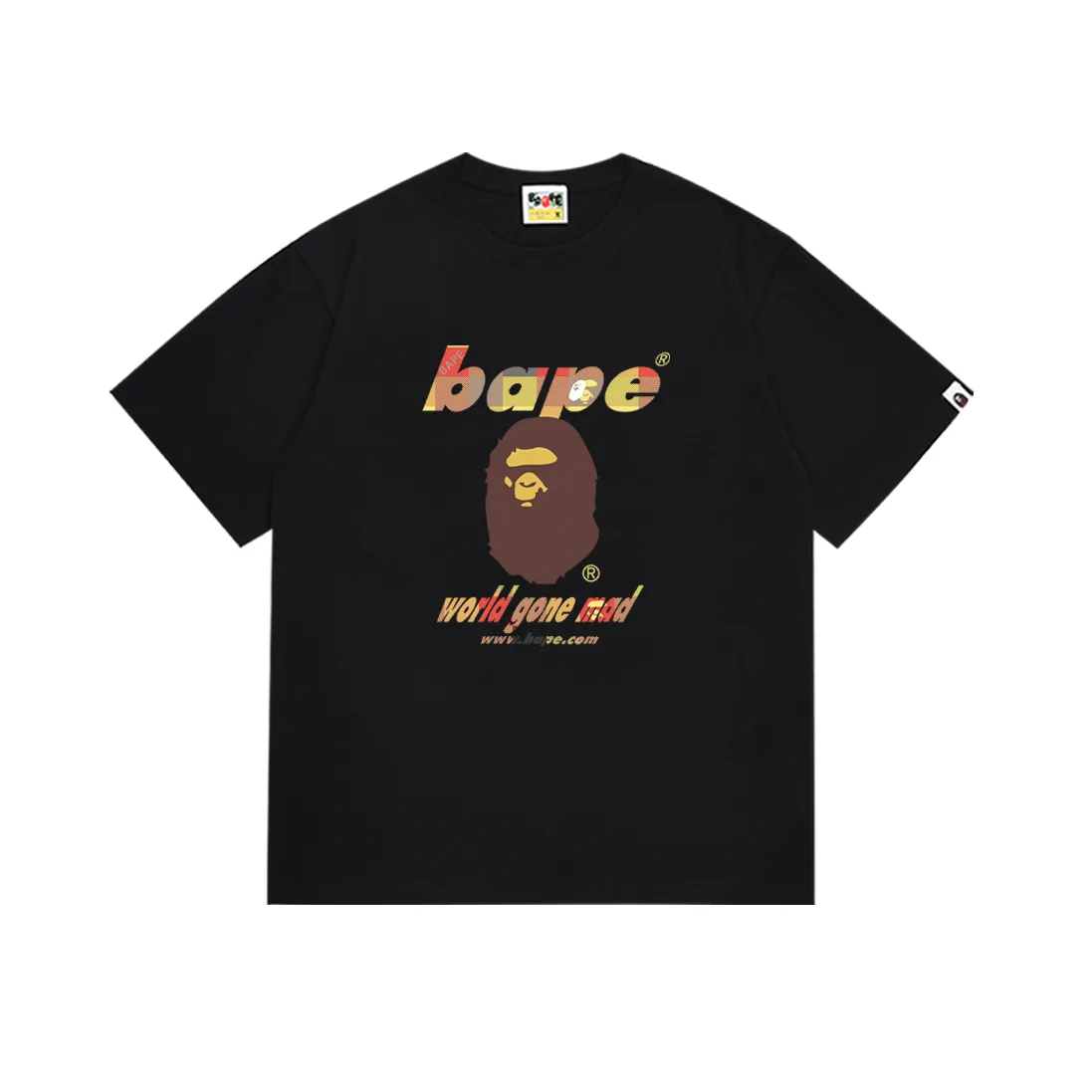 P110 SC071 (top version) BAPE ape head classic letter printed short-sleeved T-shirt. Made of 260 grams of high-quality high-weave pure cotton fabric. Double yarn combed. The texture is soft and non-pilling. Imported environmentally friendly printing glue. The pattern is bright and three-dimensional. Quality 💥Same style for men and women. The upper body is trendy. Color: black and white. Size: S M L XL XXL