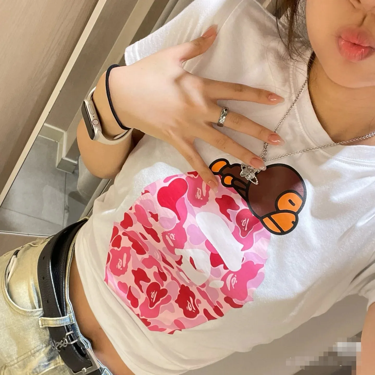 P110 00102 model BAPE SS25 ABC CAMO series ape head orangutan pattern letter print cuff logo camouflage short-sleeved T-shirt same style for men and women code number smlxlxxl white pink, black pink
