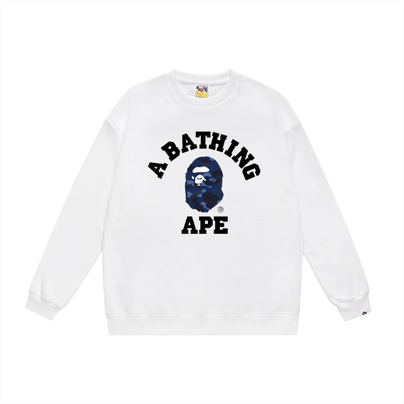 P150 model number SC445# terry 75 plus velvet 80 (top version) BAPE classic monogram ape head pattern loose round neck sweatshirt. Made of 350g large terry (drop shoulder large version) fabric. The texture is soft and non-pilling. Imported environmentally friendly printing glue. The pattern is bright and three-dimensional. Quality 💥Same style for men and women. The upper body is trendy. Color: black white gray Size: S M L XL XXL