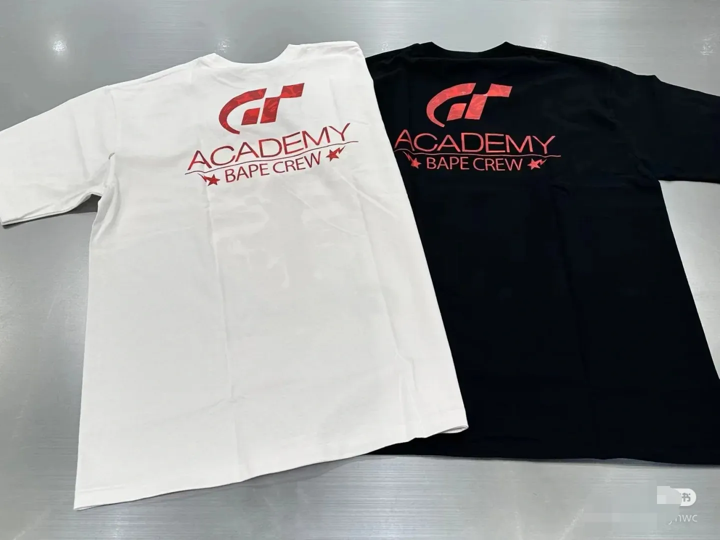 P110 001147 BAPE x GRAN TURISMO joint model SS23 Ape Logo printed round neck short-sleeved T-shirt, same style for men and women, size smlxlxxl, black and white