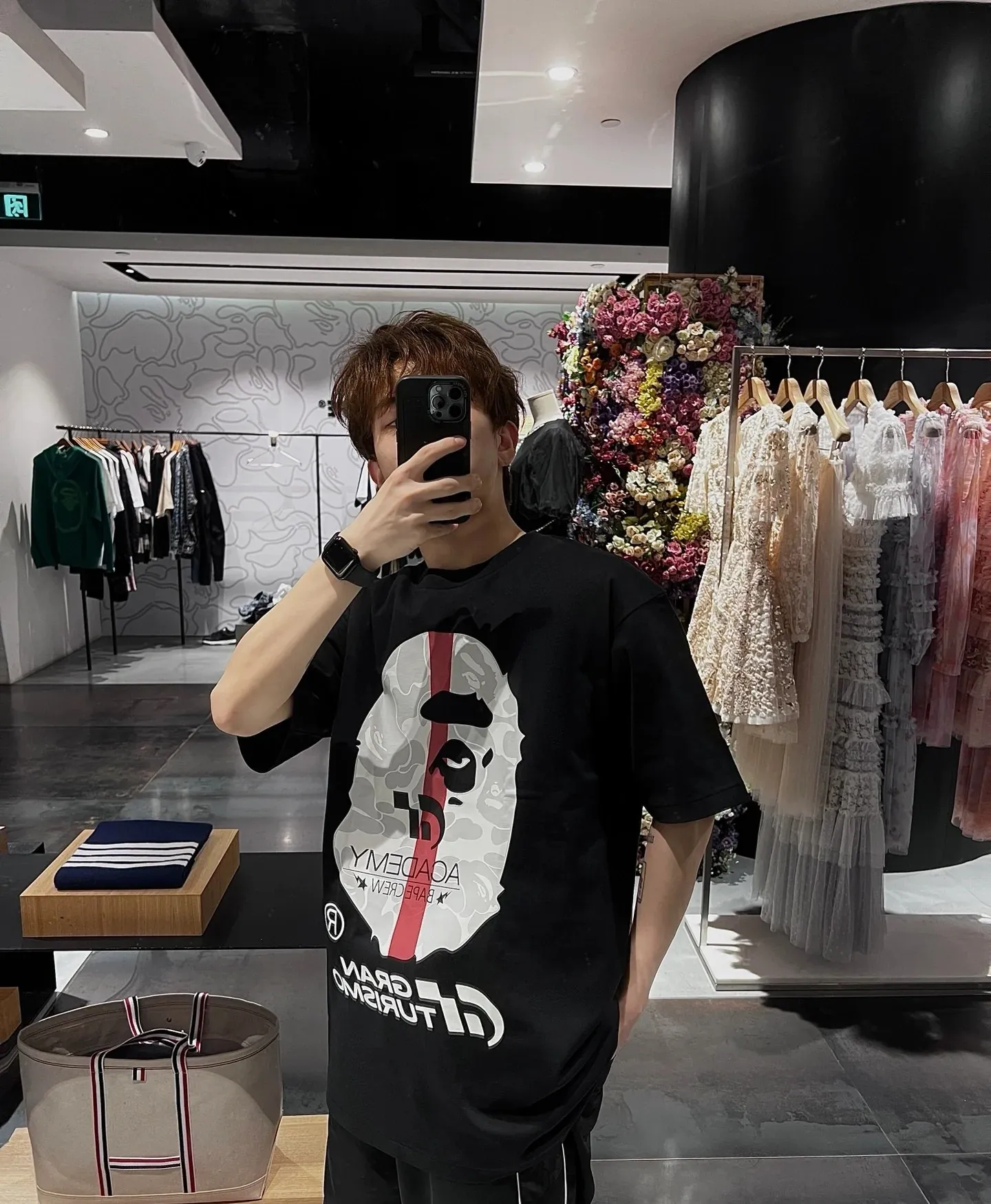 P110 001147 BAPE x GRAN TURISMO joint model SS23 Ape Logo printed round neck short-sleeved T-shirt, same style for men and women, size smlxlxxl, black and white