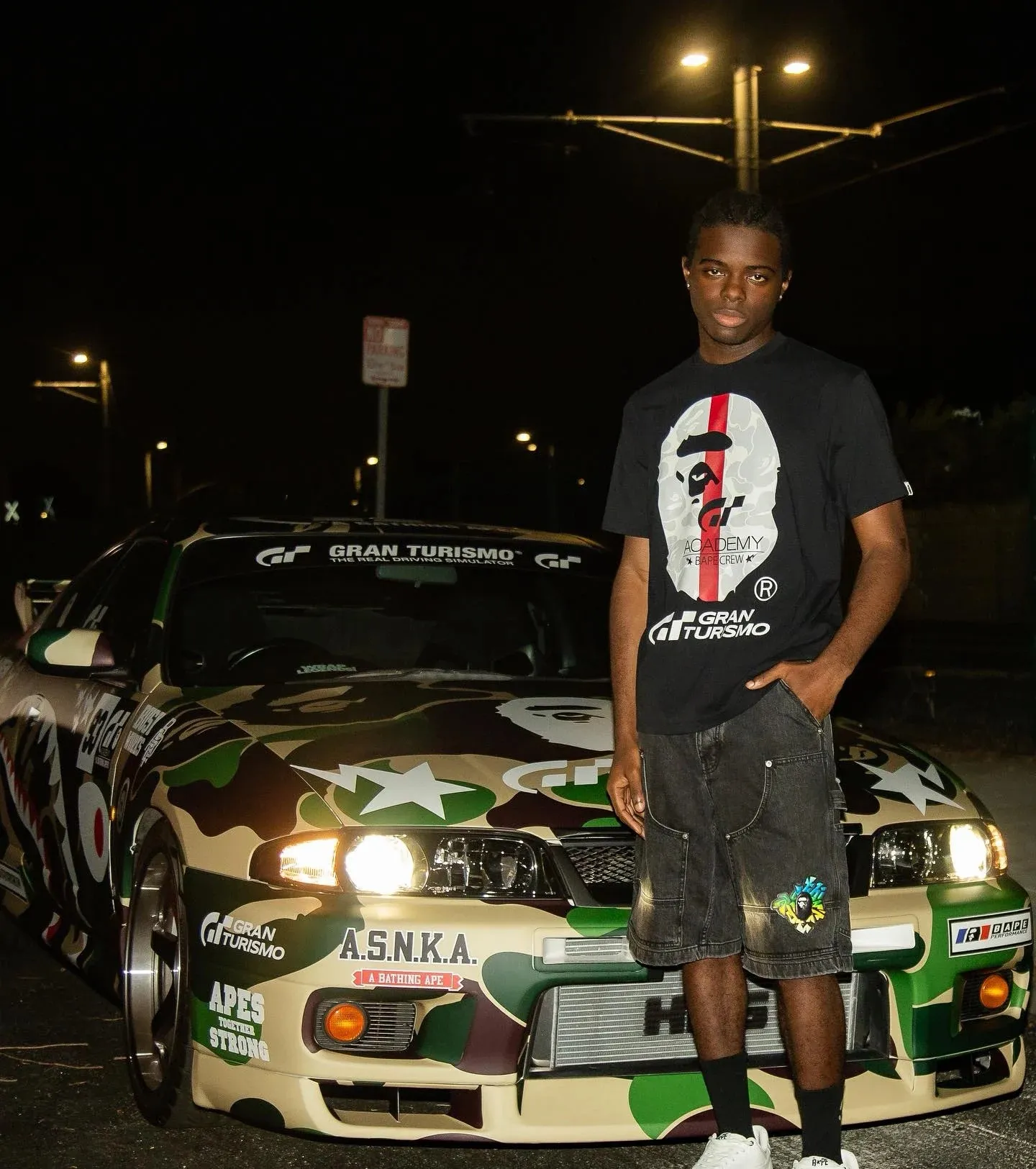 P110 001147 BAPE x GRAN TURISMO joint model SS23 Ape Logo printed round neck short-sleeved T-shirt, same style for men and women, size smlxlxxl, black and white
