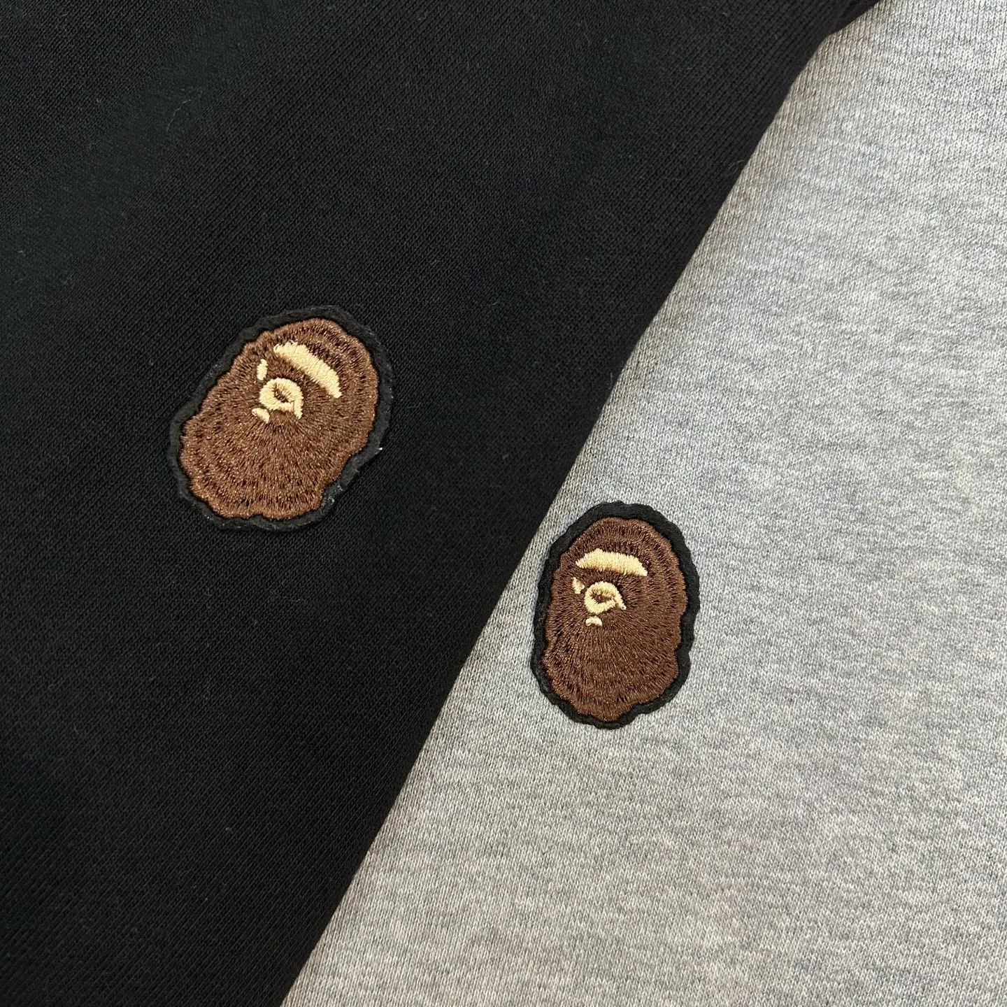 💰380 XX212 BAPE A BATHING APE FW24 Ape Man Classic Embroidered Ape Man Badge ZP Open Version 1:1 Customized Fabric Couple Style: S—XXL [Black Gray]