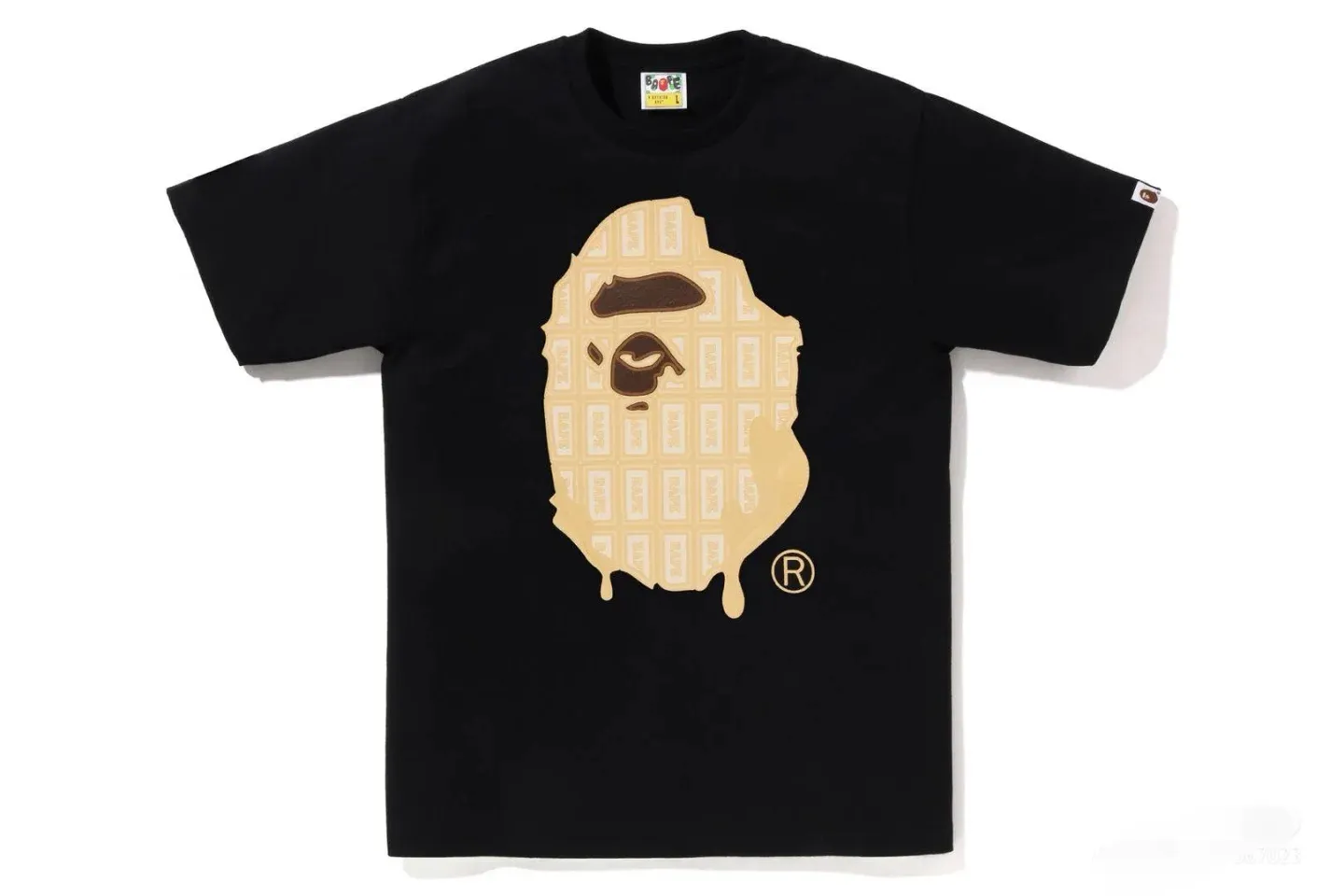 P110 001178 A BATHING APE BAPE SS23 Valentine's Day limited chocolate ape print round neck short-sleeved T-shirt, same style for men and women, size smlxlxxl, black and white