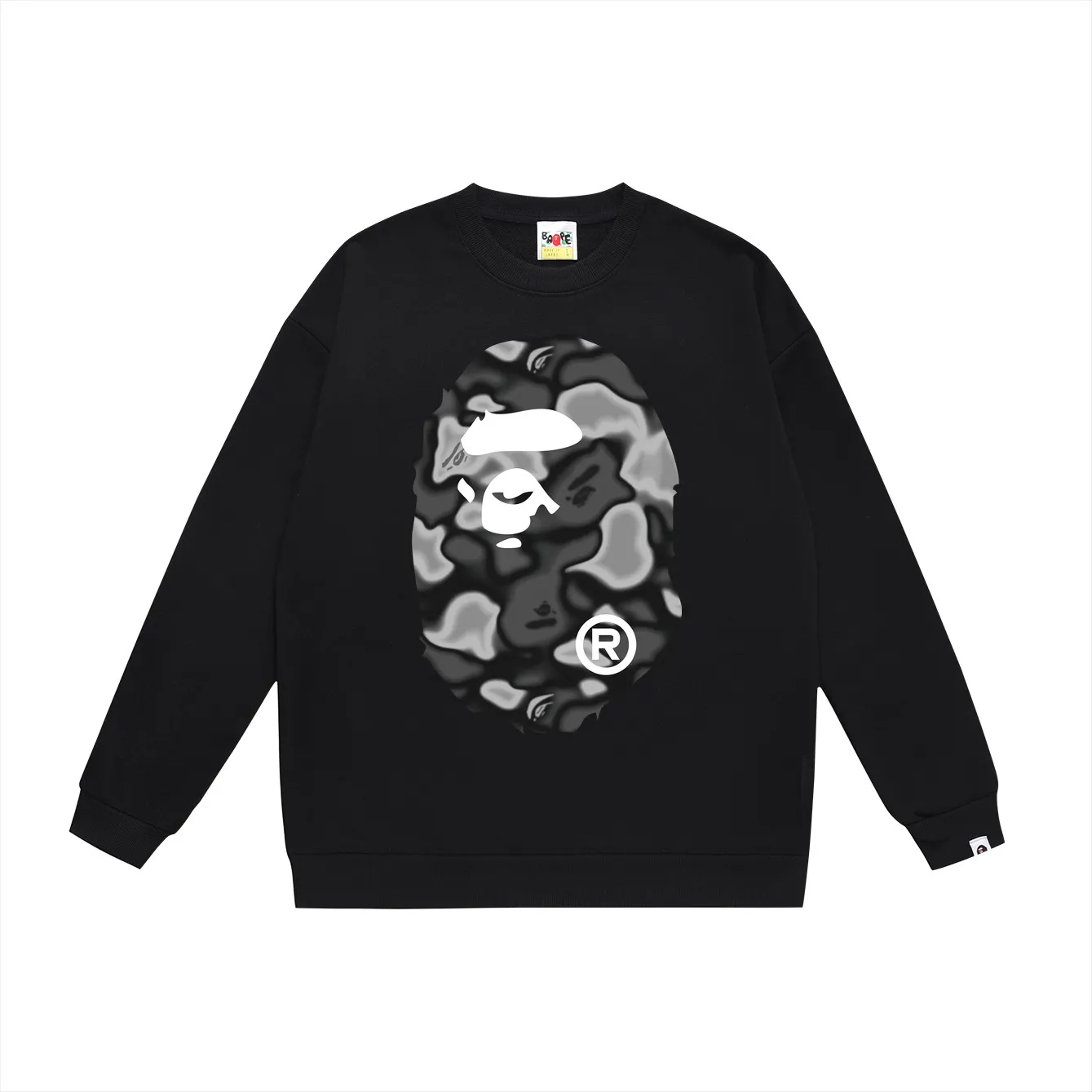 P150 model number SC474# terry 75 plus velvet 80 (top version) BAPE LIQUID CAMO BIG APE big ape head round neck sweatshirt Made of 350g large terry (drop shoulder large version) fabric, soft texture and no pilling Imported environmentally friendly printing glue The pattern is bright and three-dimensional Quality 💥Same style for men and women The upper body is trendy Color: Black and white White and black Gray and black Size: S M L XL XXL