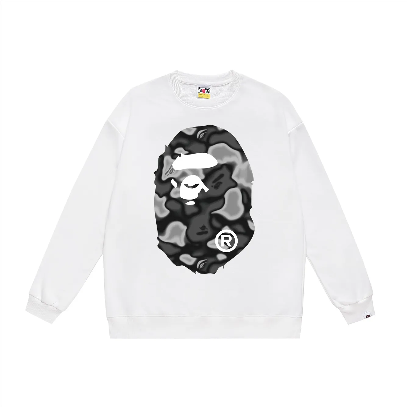 P150 model number SC474# terry 75 plus velvet 80 (top version) BAPE LIQUID CAMO BIG APE big ape head round neck sweatshirt Made of 350g large terry (drop shoulder large version) fabric, soft texture and no pilling Imported environmentally friendly printing glue The pattern is bright and three-dimensional Quality 💥Same style for men and women The upper body is trendy Color: Black and white White and black Gray and black Size: S M L XL XXL