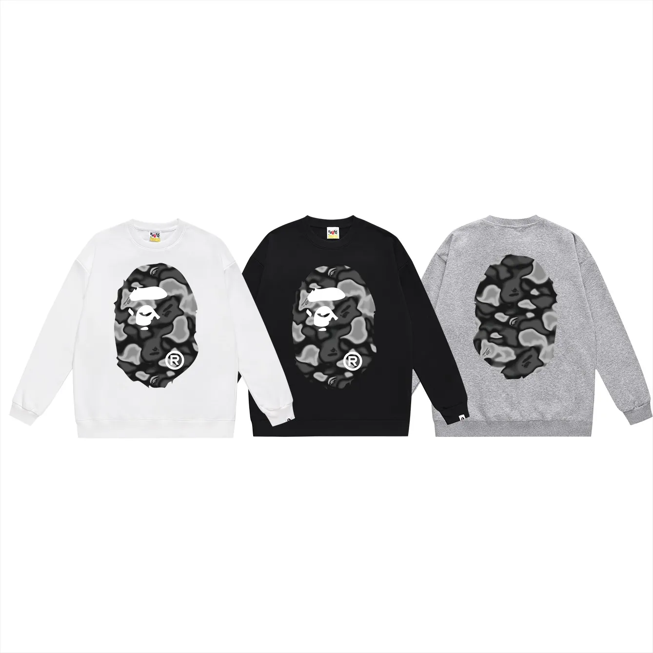 P150 model number SC474# terry 75 plus velvet 80 (top version) BAPE LIQUID CAMO BIG APE big ape head round neck sweatshirt Made of 350g large terry (drop shoulder large version) fabric, soft texture and no pilling Imported environmentally friendly printing glue The pattern is bright and three-dimensional Quality 💥Same style for men and women The upper body is trendy Color: Black and white White and black Gray and black Size: S M L XL XXL