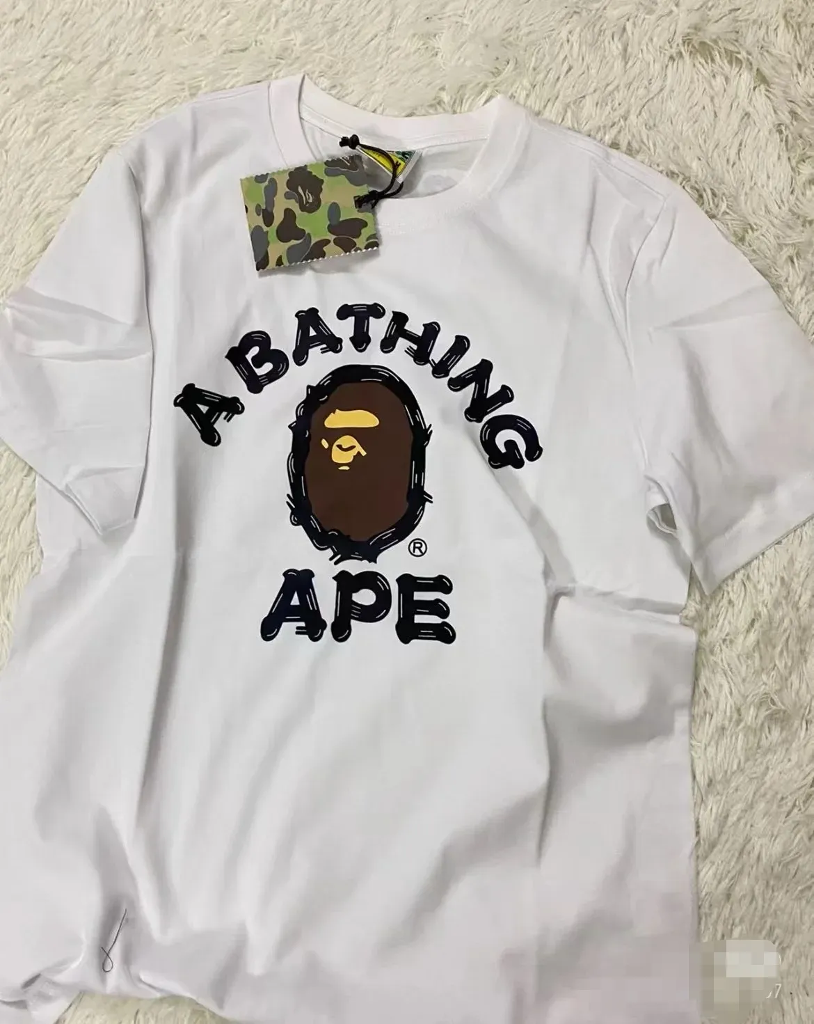 P110 001172 bape ape head print short-sleeved T-shirt, same style for men and women, size smlxlxxl, black and white