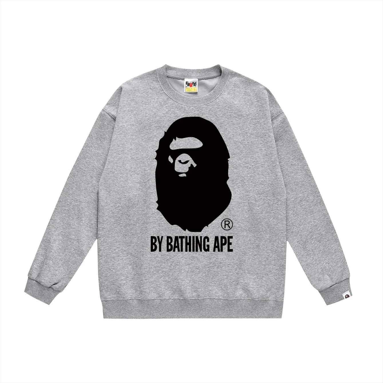 P150 model number SC464# terry 75 plus velvet 80 (top version) BAPE classic ape head letter printed round neck sweatshirt. Made of 350g large terry (drop shoulder large version) fabric, soft texture and no pilling. Imported environmentally friendly printing glue. Bright and three-dimensional pattern. Quality 💥Same style for men and women. The upper body is trendy. Color: black white gray Size: S M L XL XXL