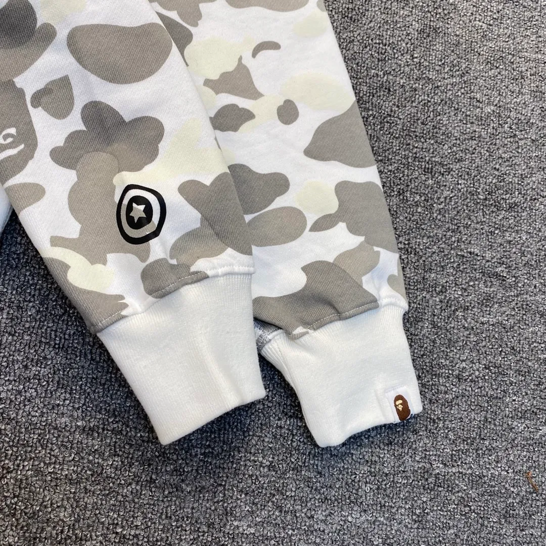 💰400 BAPE Classic black and white luminous camouflage shark zipper hooded sweatshirt Top-notch custom fabrics Complete labels Super exquisite workmanship details Couple style: S—XXL [Black White]