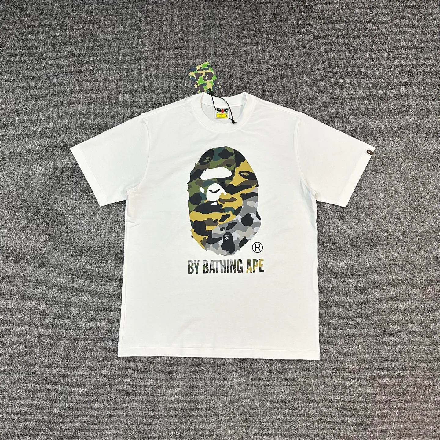 💰140 BAPE SS25 1ST CAMO series mixed color ape print round neck short sleeves 280g weight linen cotton fabric Couple style: S-XXL [black white]