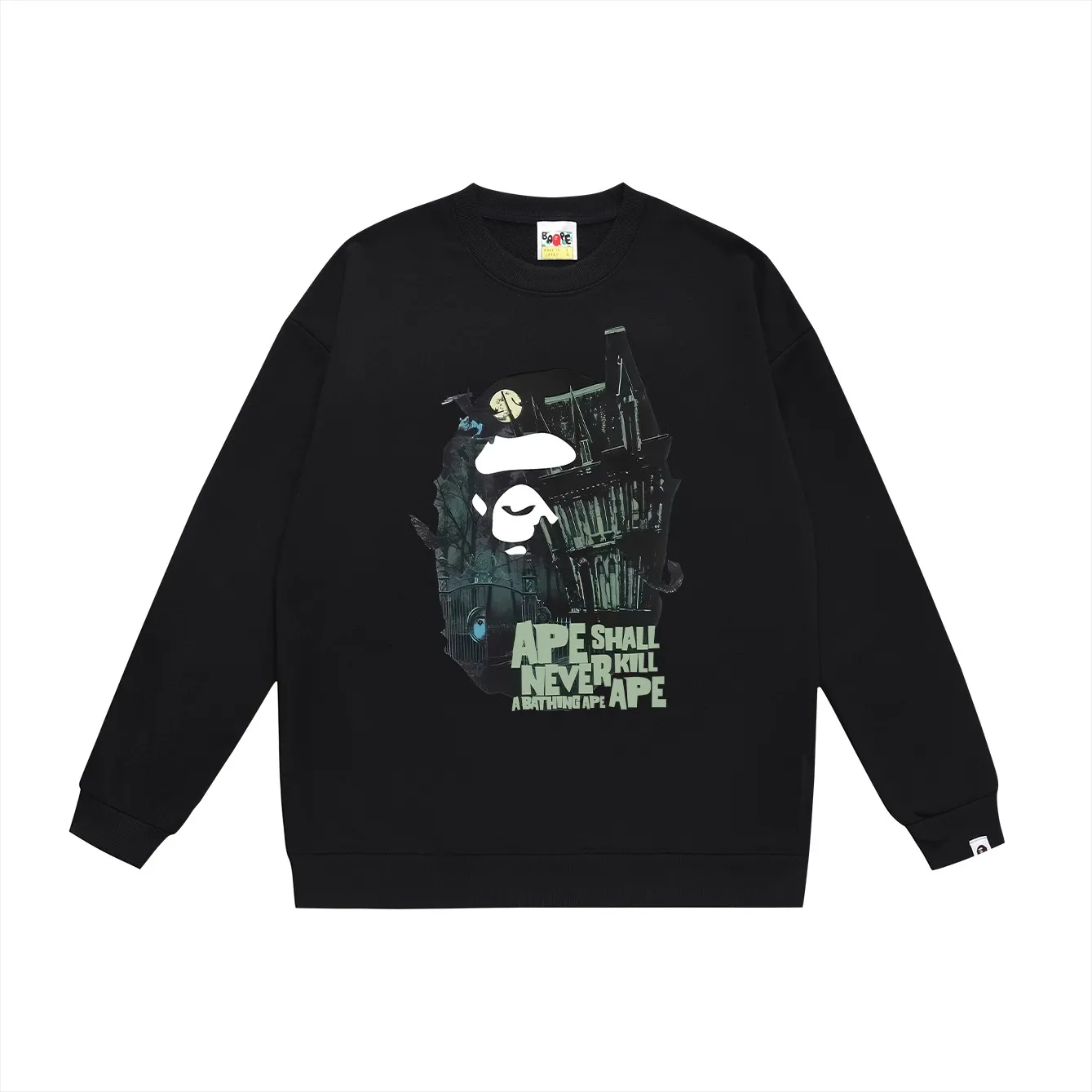P150 model number SC447# terry 75 plus velvet 80 (top version) BAPE Halloween limited ape head mansion pattern round neck sweatshirt. Made of 350g large terry (drop shoulder large version) fabric. The texture is soft and non-pilling. Imported environmentally friendly printing glue. The pattern is bright and three-dimensional. Quality 💥Same style for men and women. The upper body is trendy. Color: black white gray Size: S M L XL XXL