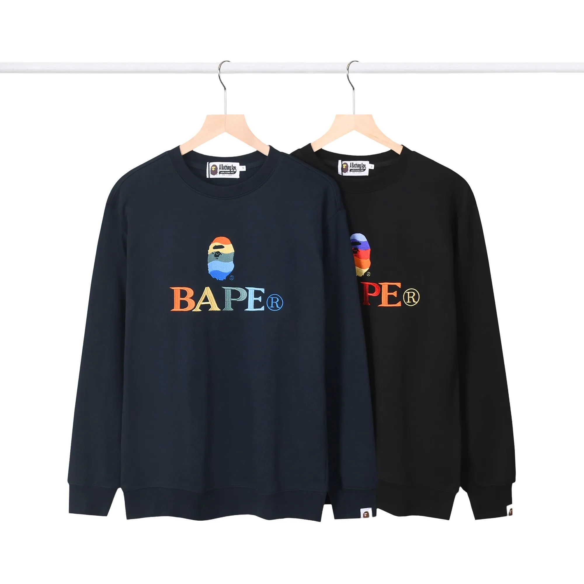 P184 2697#BAPE ape head embroidered round neck sweatshirt Color: black sapphire blue Size: M-XXL Fabric: 350g cotton terry Technology: embroidery