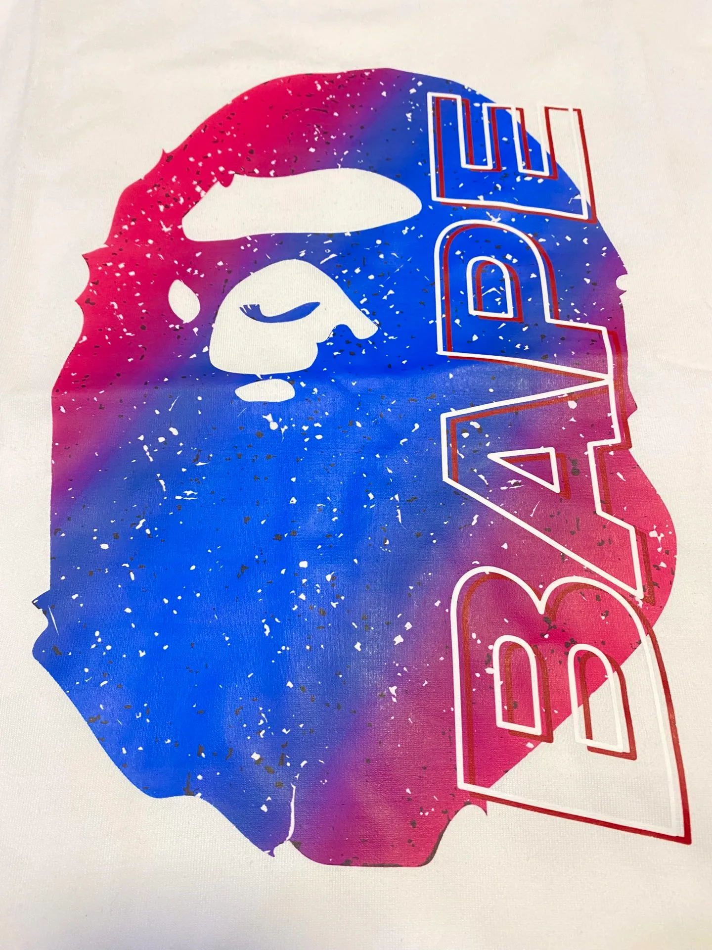 SC127#p110💰 (top version) BAPE gradient grainy ape head letter printed short-sleeved T-shirt Made of 260 grams of high-quality high-woven pure cotton fabric, double yarn combed, soft texture and no pilling Imported environmentally friendly printing glue, bright and three-dimensional pattern, quality 💥Same style for men and women, the upper body is fashionable Color: black white Size: S M L XL XXL