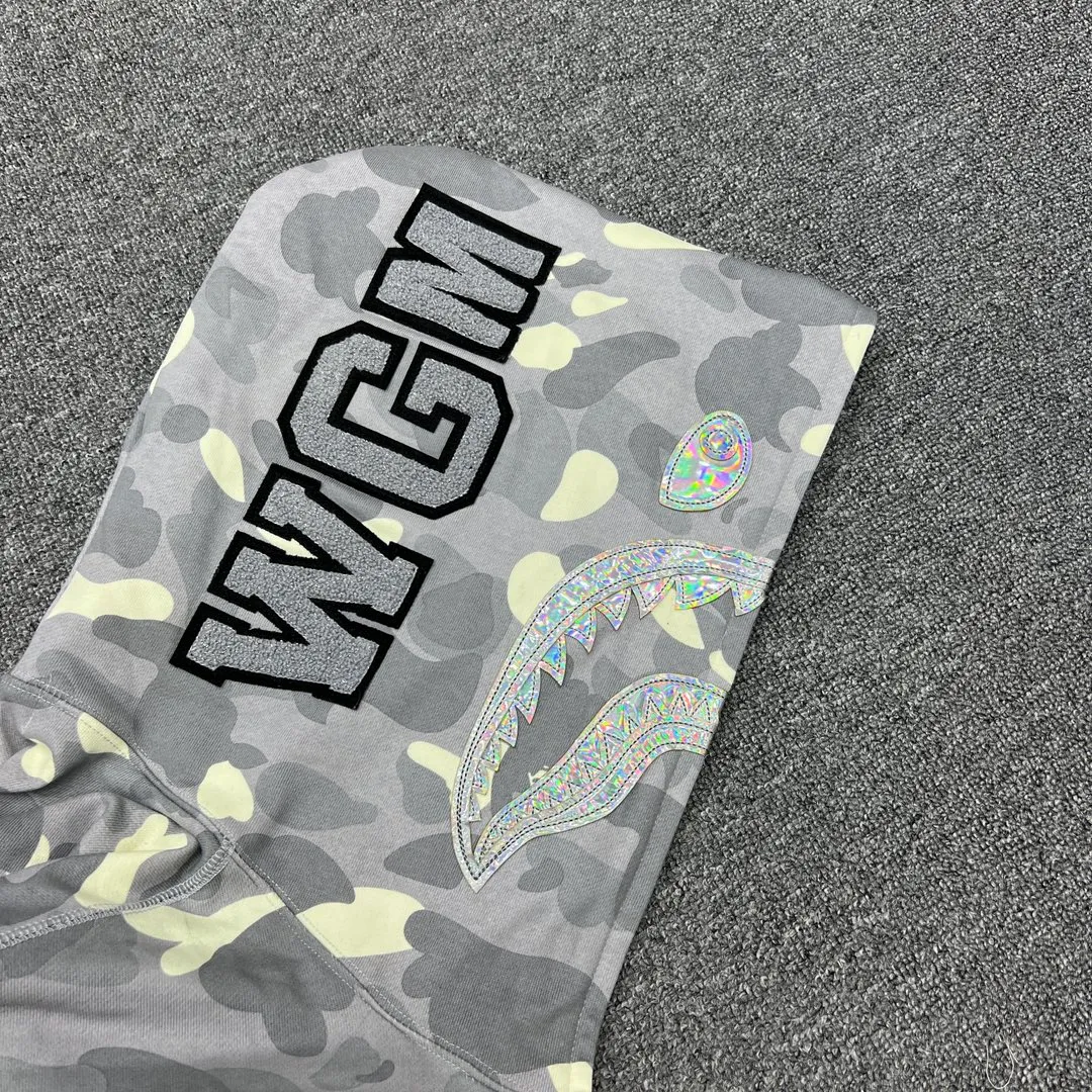 💰410 BAPE CITY CAMO SHARK HOODIE Glow-in-the-dark camouflage laser shark hooded zipper sweatshirt Machine-printed camouflage Top-quality fabric High-end 1:1 replica Customized fabric Couple style: S—XXL [Silver Gray Black]