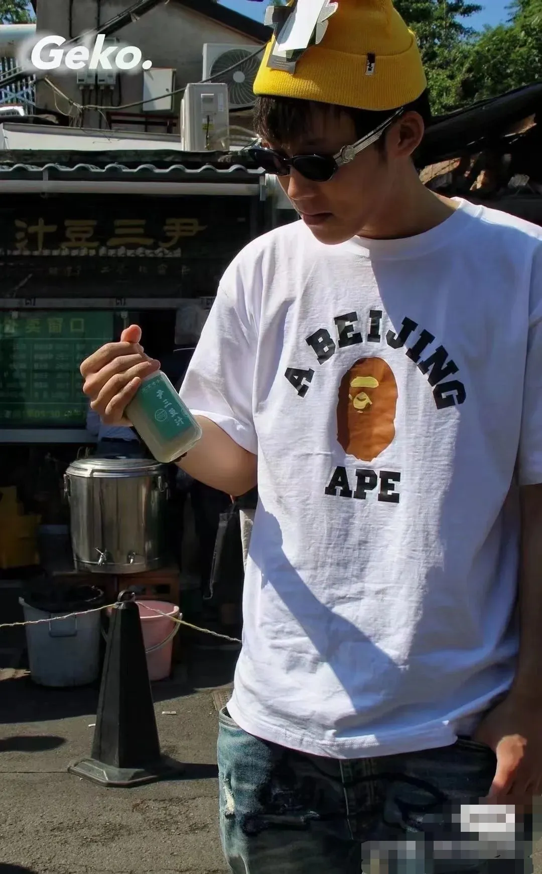 P110 00116 BAPE College Tee ape head letter printed short-sleeved T-shirt, same style for men and women, size smlxlxxl, white, black