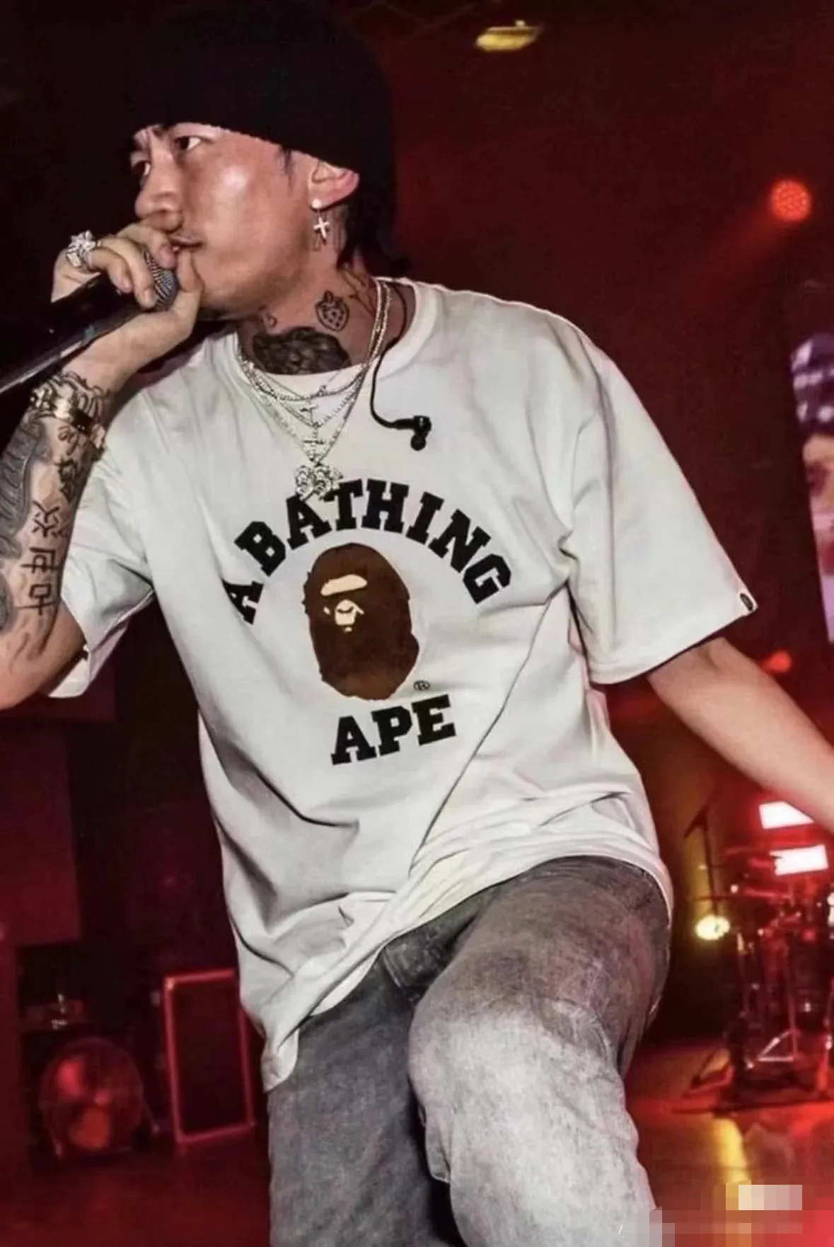 P110 00116 BAPE College Tee ape head letter printed short-sleeved T-shirt, same style for men and women, size smlxlxxl, white, black