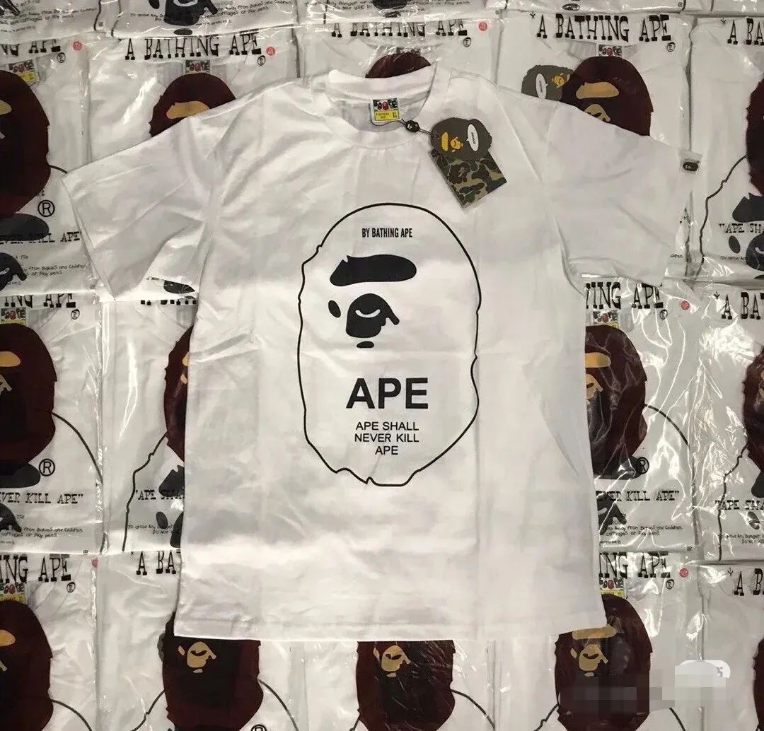 P110 001062 BAPE ape head print short-sleeved T-shirt, same style for men and women, size smlxlxxl, black and white