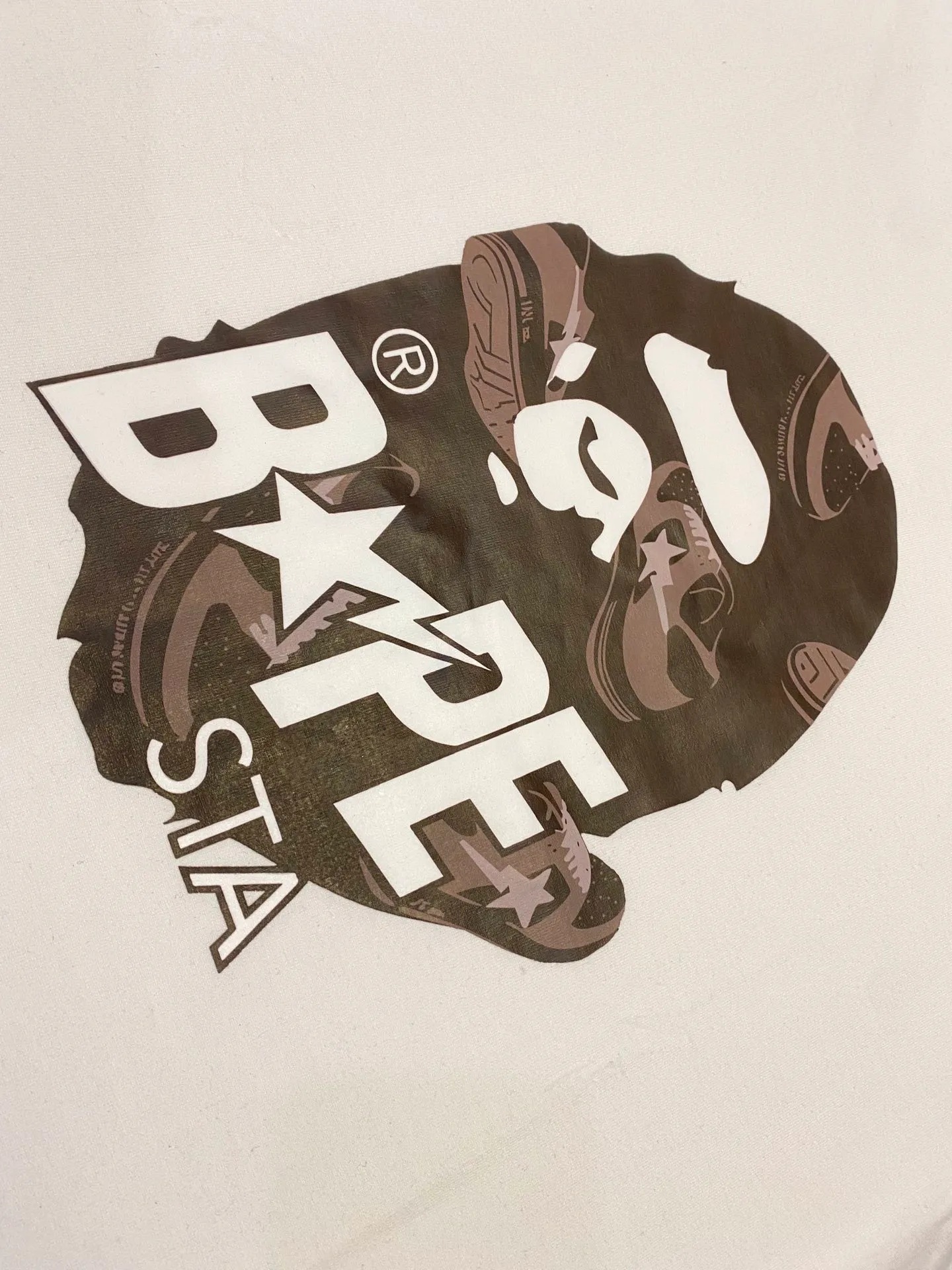 SC110#p110💰 (top version) BAPE ape head letter print STA casual shoe pattern short-sleeved T-shirt Made of 260 grams of high-quality high-weave pure cotton fabric, double yarn combed, soft texture and no pilling Imported environmentally friendly printing glue, bright and three-dimensional pattern, quality 💥Same style for men and women, the upper body is fashionable Color: black white Size: S M L XL XXL