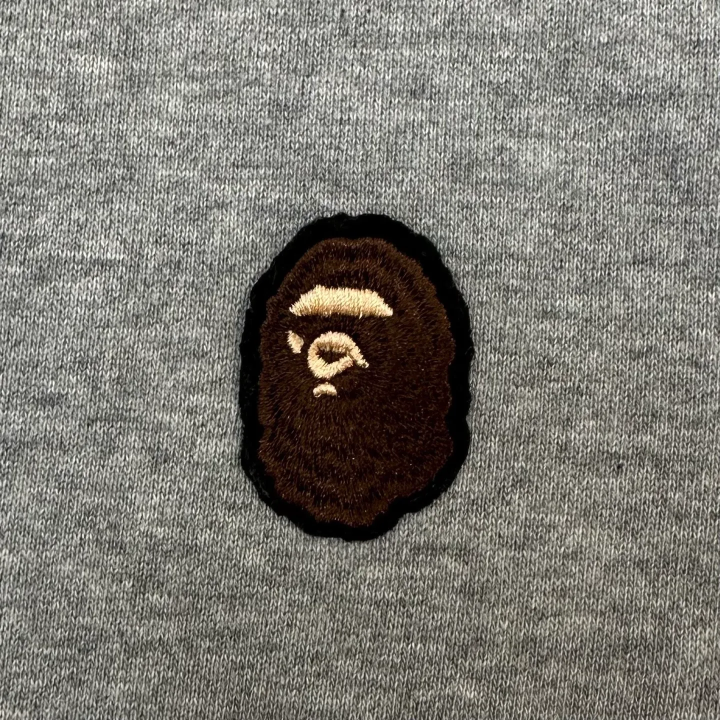 💰380 BAPE A BATHING APE FW24 Ape Man Classic Embroidered Ape Man Badge ZP Open Version 1:1 Customized Fabric Couple Style: S—XXL [Black Gray]