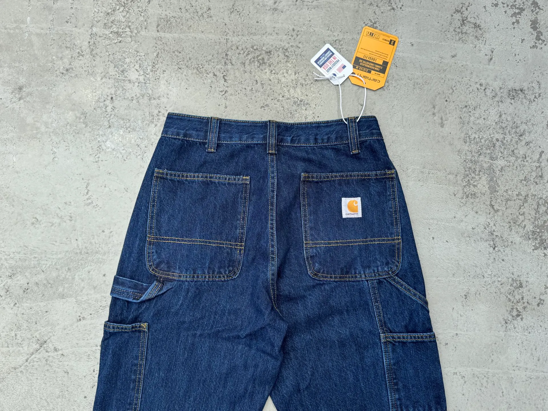 🅿️236 K044 Carhartt WIP Carhartt lumberjack Japanese style work style jeans, customized original logo buckle, YKK zipper fly, smooth and easy to pull! Many locations are reinforced with tacks, and the workmanship is solid! The overall tailoring adopts three-dimensional structure tailoring! Ergonomically designed, more flexible when wearing! The cut is streamlined and streamlined, allowing you to move flexibly with your body! Integrates functionality, beauty and durability! Suitable for business, travel, leisure and many other occasions! Straight fit Color: Blue Size: S-XXL