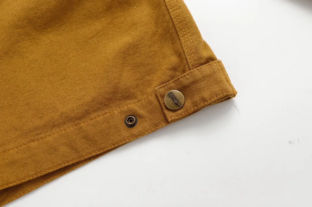 🅿️330 New: Style number: B123 Carhartt Wip Carhartt classic Detroit zipper jacket couple casual work jacket 1️⃣The fabric is made of new environmentally friendly twill fabric. The light wash feels and the color will look better with time. It is a very high-quality fabric!  2️⃣The workmanship details are perfectly controlled, the classic logo is embroidered on the chest, the corduroy lapel highlights the unique style, the customized gold zipper, and the gold buttons all have logos that become more unique as they wear out with use! 3️⃣ Suitable for daily wear and can be worn in various styles. It is a very versatile jacket for men and women! Color: black, yellow, purple Size: S, M, L, XL