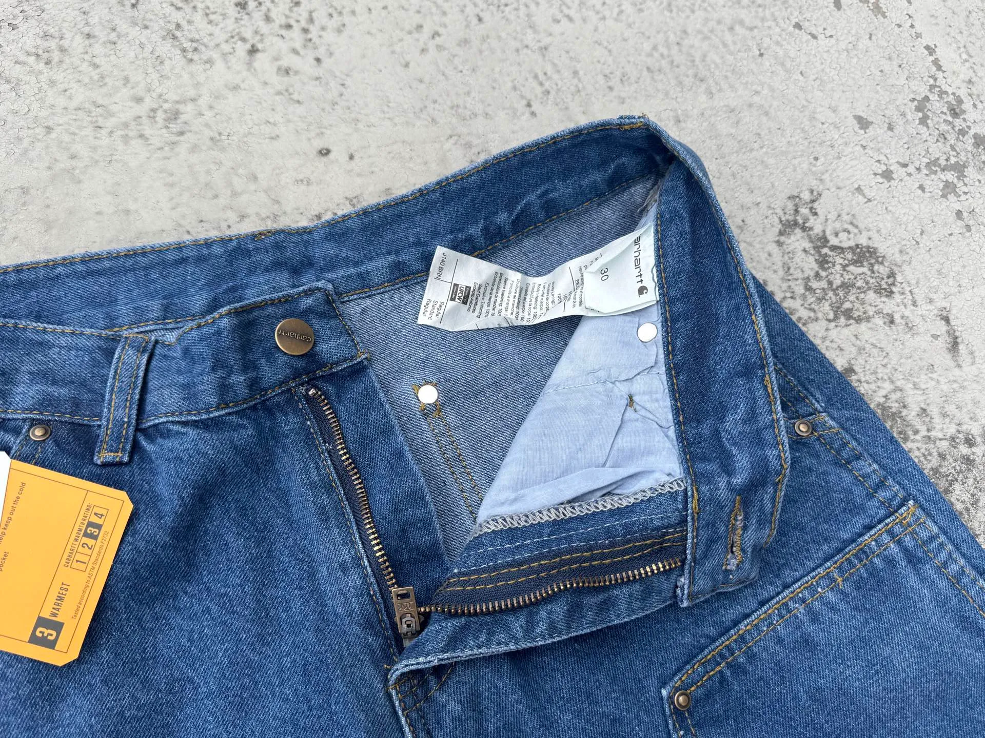 🅿️250 K019 Carhartt WIP Japanese style work style jeans with customized original logo buckle, YKK zipper fly, smooth and easy to pull! Many locations are reinforced with tacks, and the workmanship is solid! The overall tailoring adopts three-dimensional structure tailoring! Ergonomically designed, more flexible when wearing! The cut is streamlined and streamlined, allowing you to move flexibly with your body! Integrates functionality, beauty and durability! Suitable for business, travel, leisure and many other occasions! Straight version Color: dark blue Size: S-XXL