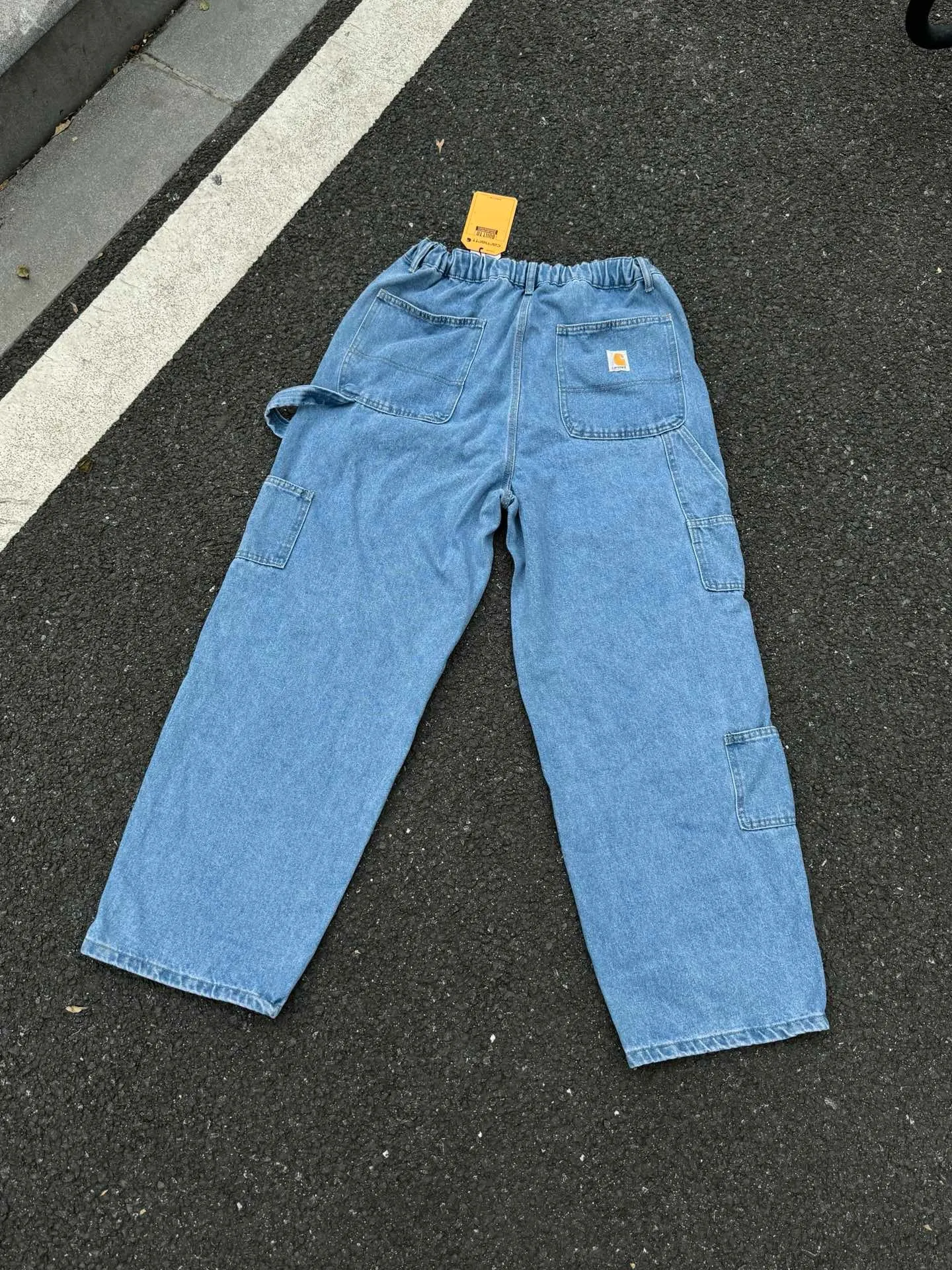 🅿️250 K034 Carhartt WIP Carhartt multi-pocket Japanese style workwear style Carhartt family joint series Carhartt deconstructed inverted double-knee jeans. Customized original logo buckle, YKK zipper fly, smooth and easy to pull! Many locations are reinforced with tacks, and the workmanship is solid! The overall tailoring adopts three-dimensional structure tailoring! Ergonomically designed, more flexible when wearing! The cut is streamlined and streamlined, allowing you to move flexibly with your body! Integrates functionality, beauty and durability! Suitable for business, travel, leisure and many other occasions! Straight fit Color: Blue Size: S-XXL
