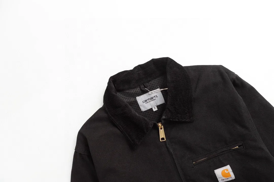 🅿️350 Carhartt Wip Carhartt classic Detroit zipper jacket couple casual workwear jacket 1️⃣The fabric is made of new environmentally friendly twill fabric. The light wash feels and the color will look better with time. It is a very high-quality fabric! 2️⃣The workmanship details are perfectly controlled, the classic logo is embroidered on the chest, the corduroy lapel highlights the unique style, the customized gold zipper, and the gold buttons all have logos that become more unique as they wear out with use! 3️⃣ Suitable for daily wear and can be worn in various styles. It is a very versatile jacket for men and women!  Color: black, yellow, purple Size: S, M, L, XL
