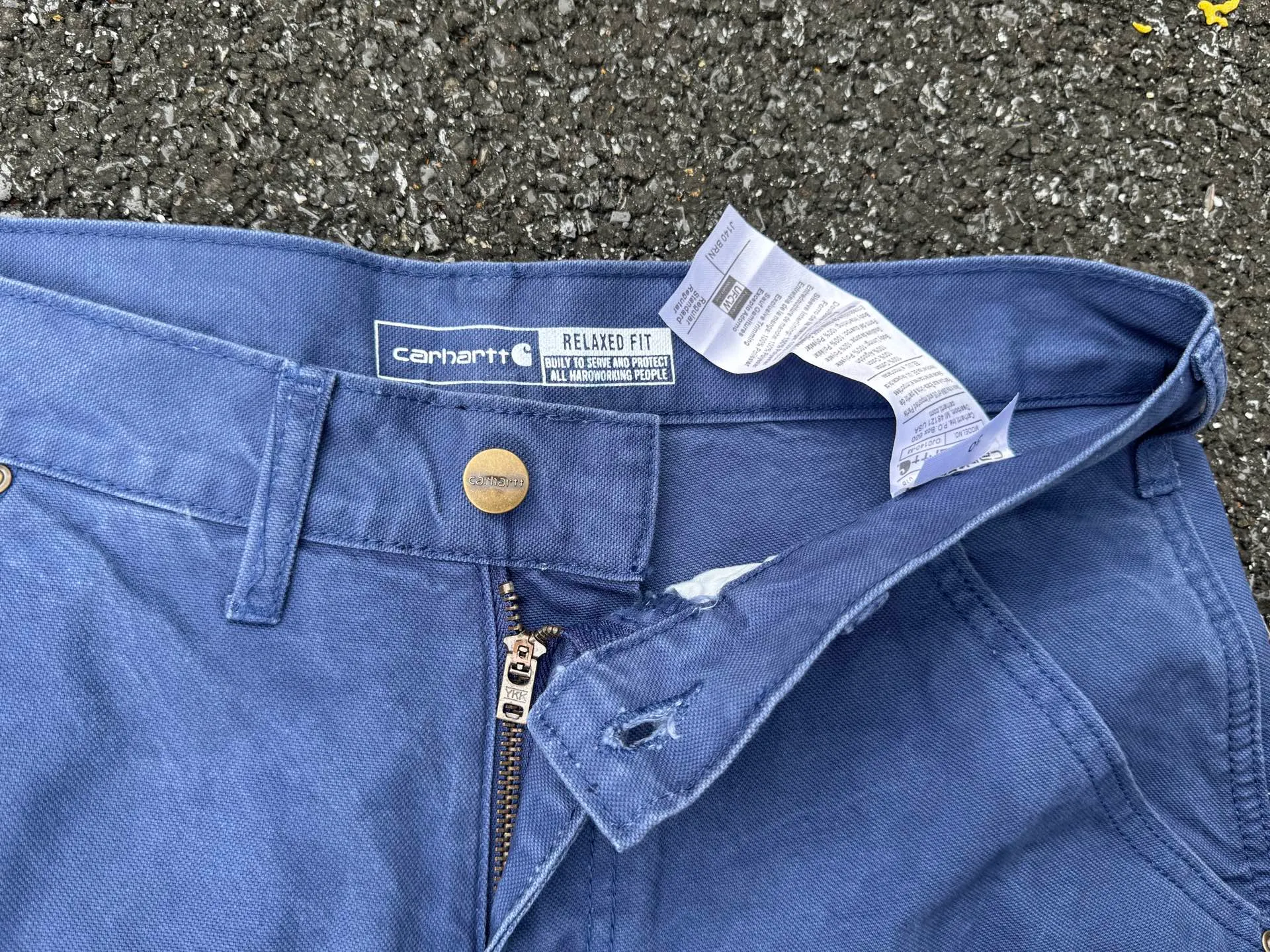 🅿️260 K009 Carhartt WIP Japanese style work style jeans with customized original logo buckle, YKK zipper fly, smooth and easy to pull! Many locations are reinforced with tacks, and the workmanship is solid! The overall tailoring adopts three-dimensional structure tailoring! Ergonomically designed, more flexible when wearing! The cut is streamlined and streamlined, allowing you to move flexibly with your body! Integrates functionality, beauty and durability! Suitable for business, travel, leisure and many other occasions! Straight version Color: Navy Blue Size: 28 30 32 34 36 (corresponds to S M L XL XXL)