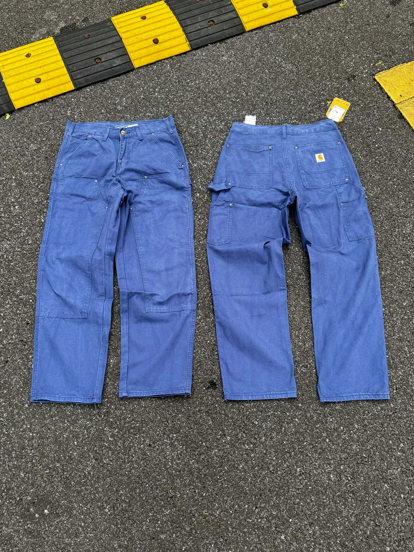 🅿️260 K009 Carhartt WIP Japanese style work style jeans with customized original logo buckle, YKK zipper fly, smooth and easy to pull! Many locations are reinforced with tacks, and the workmanship is solid! The overall tailoring adopts three-dimensional structure tailoring! Ergonomically designed, more flexible when wearing! The cut is streamlined and streamlined, allowing you to move flexibly with your body! Integrates functionality, beauty and durability! Suitable for business, travel, leisure and many other occasions! Straight version Color: Navy Blue Size: 28 30 32 34 36 (corresponds to S M L XL XXL)