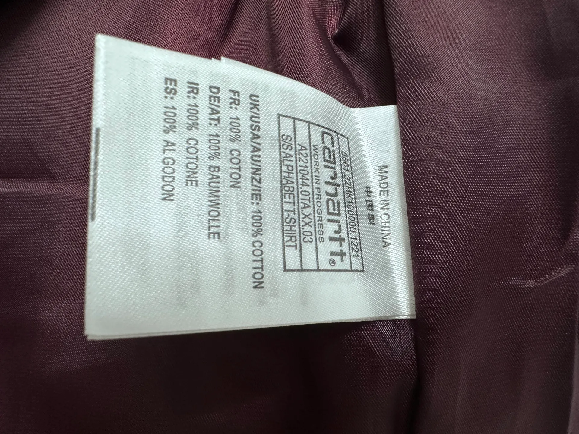 🅿️340 [Carhartt Wip] Carhartt Detroit zipper casual workwear for couples. The fabric is made of new environmentally friendly twill fabric. The light wash feels and the color will look better with time. It is a very high-quality fabric!  The workmanship details are perfectly controlled, the classic logo is embroidered on the chest, the corduroy lapel highlights the unique style, the custom gold zipper, and the gold buttons all have the logo and become more unique as they wear out with use! Suitable for daily wear, suitable for all styles, same style for men and women. Sizes: S-XL