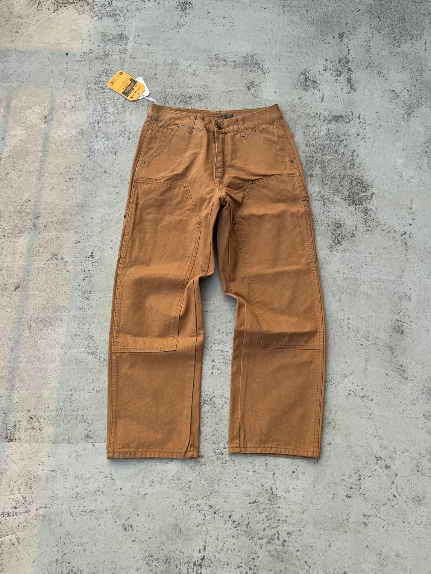 🅿️250 K020 Carhartt WIP Japanese style work style jeans with customized original logo buckle, YKK zipper fly, smooth and easy to pull! Many locations are reinforced with tacks, and the workmanship is solid! The overall tailoring adopts three-dimensional structure tailoring! Ergonomically designed, more flexible when wearing! The cut is streamlined and streamlined, allowing you to move flexibly with your body! Integrates functionality, beauty and durability! Suitable for business, travel, leisure and many other occasions! Straight version Color: Khaki Size: S-XXL (28 30 32 34 36)