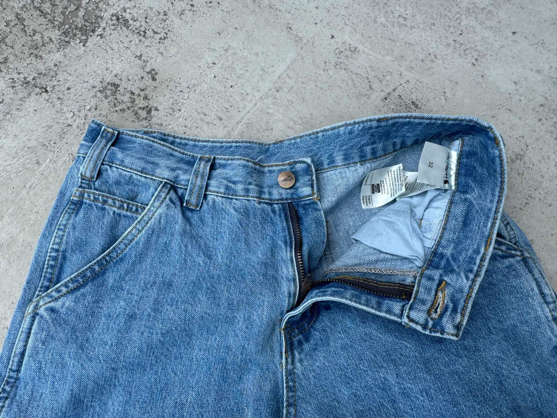 🅿️236 K055 Carhartt WIP Japanese style work style jeans with customized original logo buckle, YKK zipper fly, smooth and easy to pull! Many locations are reinforced with tacks, and the workmanship is solid! The overall tailoring adopts three-dimensional structure tailoring! Ergonomically designed, more flexible when wearing! The cut is streamlined and streamlined, allowing you to move flexibly with your body! Integrates functionality, beauty and durability! Suitable for business, travel, leisure and many other occasions! Straight fit Color: Blue Size: S-XXL
