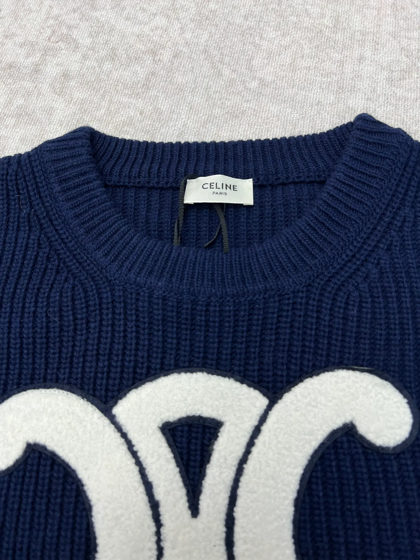🅿️550 Celine 25ss new round neck pullover 100% wool TRIOMPHE patch loose fit round neck long sleeves dropped shoulders with ribbed trim Size: S.M.L.