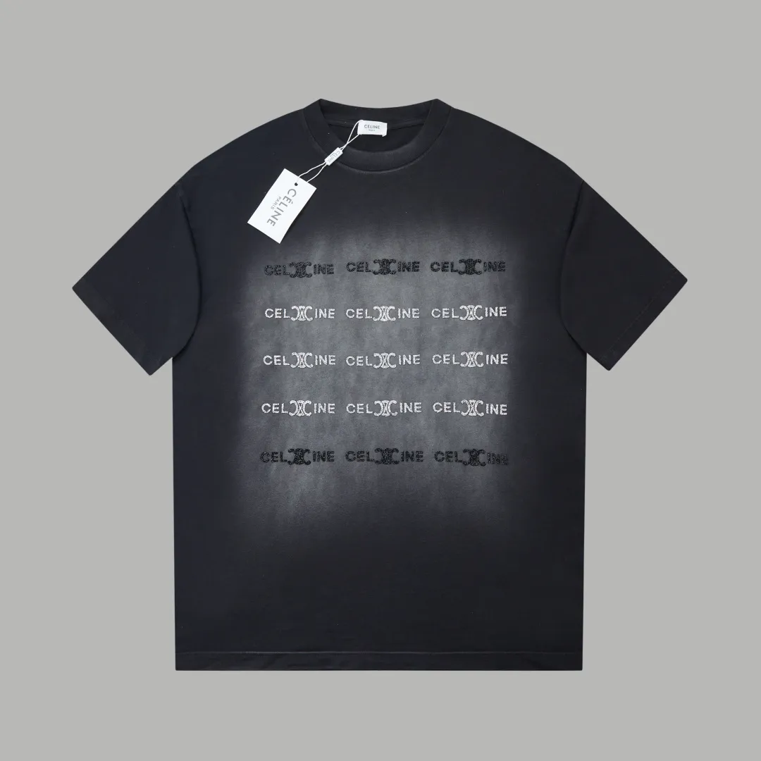 🅿️280 ✨CEL✨🆕25SS spring and summer new style Distressed printed short sleeves Light luxury Essential item for daily commuting for men and women Correct version Welcome to compare Detailed features · 280g 100% pure cotton double yarn jersey fabric · Custom dyed in the same cylinder, special thickened 32 count double-strand 1X1 thread · Crushed diamond pressed glue. Ready-made garments are dyed. Then do the faded fried snowflake process and then wash it to make it look old. Common washing improves the effect · Double-needle stitching and cross-stitch process · Original main mark washed tag brand moisture-proof paper packaging Color: black/white Size: S/M/L/XL