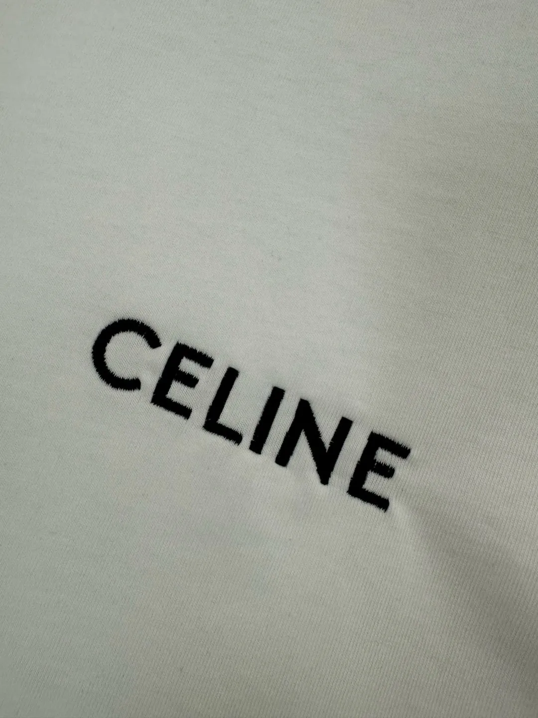 🅿️170 CELINE* Celine* 280g heavyweight pure cotton T-shirt with loose fit, embroidery process logo design, spring and summer new round neck fashionable short-sleeved T-shirt, comfortable against the skin, durable and easy to wear, meticulous original craftsmanship, a must-have for casual and versatile colors: white, black, size: S M L XL XXL