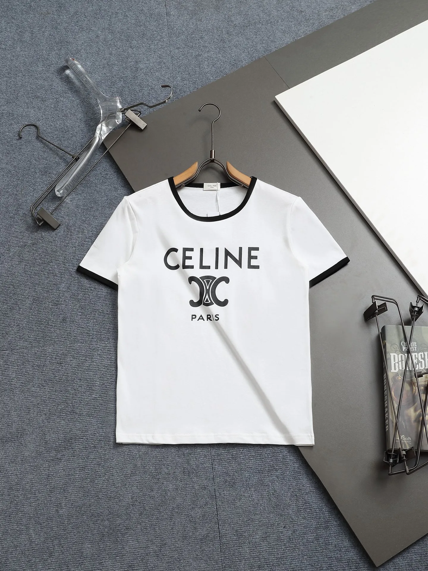 🅿️170 CELINE/Céline Arc de Triomphe classic T-shirt short sleeves. Exclusive custom-woven and dyed pure cotton material. Soft and comfortable. PARIS Arc de Triomphe logo printed on the front. The latest brick cabinet synchronization in spring and summer. Loose version. Same style for men and women. White color. Size: XS-L
