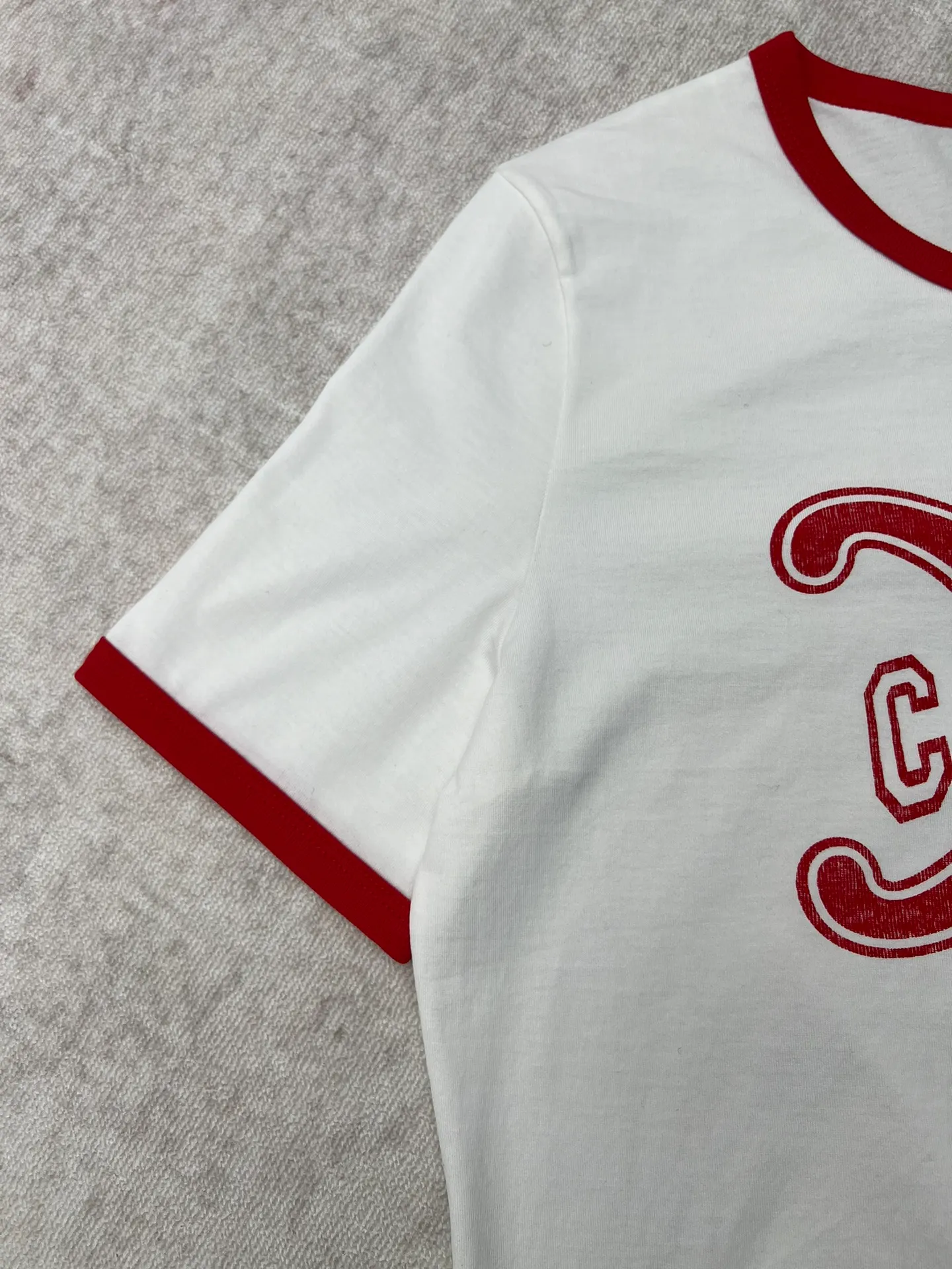 🅿️240 Celine 25ss new jersey 70s style T-shirt decorated with CELINE PARIS TRIOMPHE print, classic fit, round neck, contrasting ribbed trim Size: S.M.L.