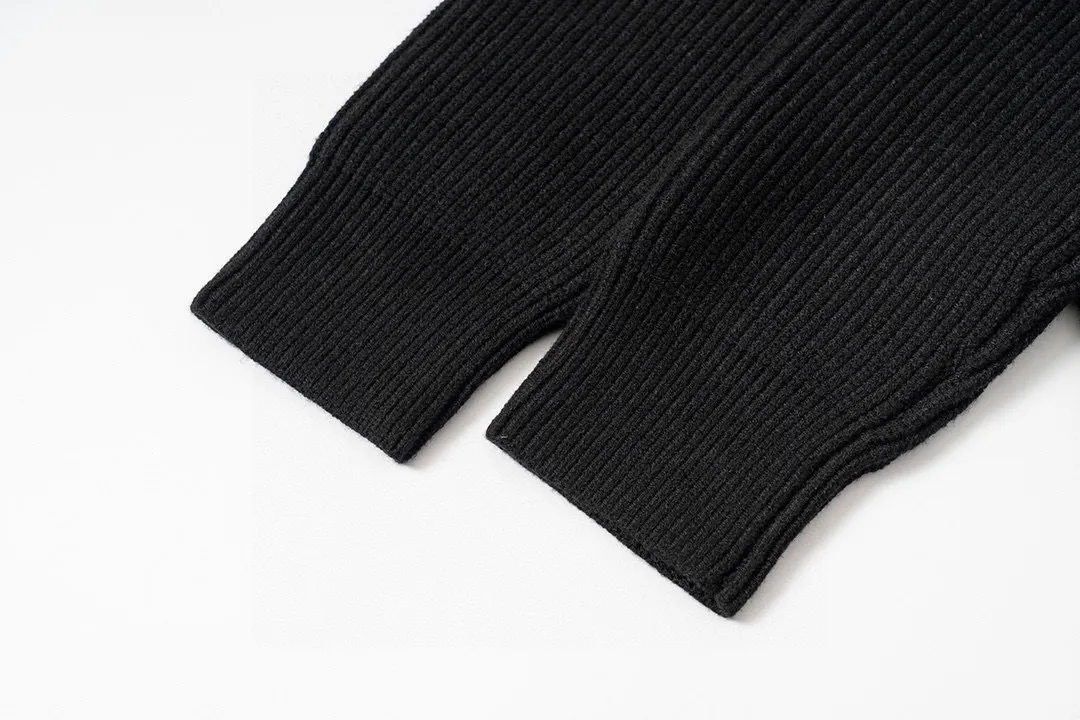 🅿️340 CELINE autumn and winter letter round neck knitted sweater. Fabric: imported wool, hand-cuffed/feeling soft, smooth and comfortable. Jacquard: Large letters Accessories: Main label, washed label and hang tag all customized. Size: S-L