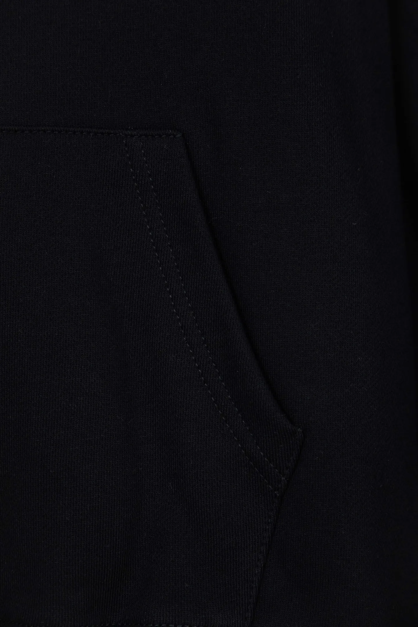 🅿️270 Style No.: M256 Celine CE 24 style rivet-encrusted diamond letter hooded sweatshirt. Made of customized 400g woolen fish scale sweatshirt material 26S single yarn, matched with high-quality ribbed fashion brand 21S 2*2 ribs. It feels soft and delicate, and the upper body is wide and shapely. It is personalized with 1441 hot diamonds and is full of design with hot diamond embellishments. , using the hot-drilling process, customized hardware mushroom nails of three specifications and sizes, and finally arranged them according to the size of the original plate. The workmanship is complicated and time-consuming (a total of 1441 diamond-studs for the whole piece of clothing). A large imported press is used for secondary pressing, which is stronger and stronger. Customized letter hardware eyes, hardware tail clips, loose version Size: S-XL
