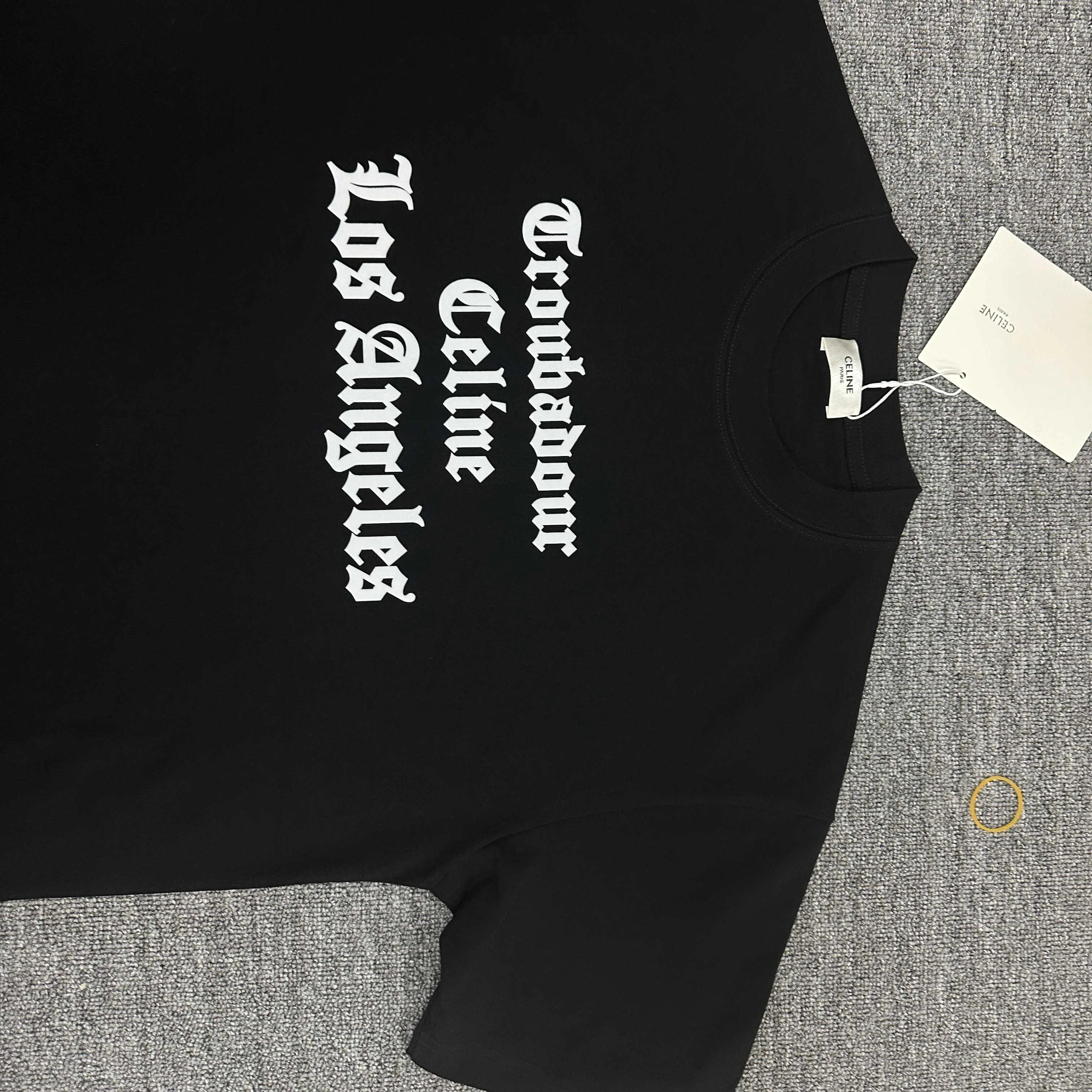 🅿️180 Celi*ne Celin Celin 2025 spring and summer style simple letters three-dimensional foaming process personalized logo customized double yarn plain cotton fabric short-sleeved T-shirt for men and women. Size: S (90-130 catties) M (120-150 catties) L (140-165 catties) XL (160-180 catties) XXL (180-210 pounds) Color: black white