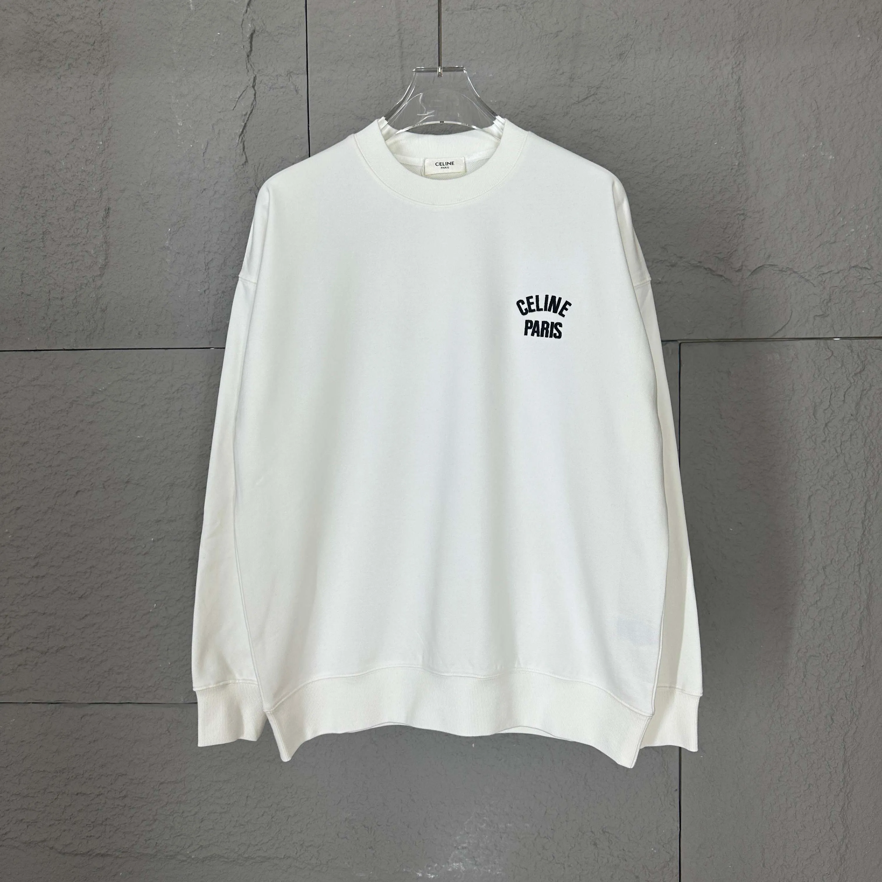 🅿️250 Celi* Celi Celin 2025 early autumn and winter new style Simple black and white letter embroidery personalized logo Customized terry fabric Long-sleeved sweatshirt Unisex Size: S (90-130 catties) M (120-150 catties) L (140-165 catties) XL (160-180 catties) XXL (180-210 catties) Color: black white